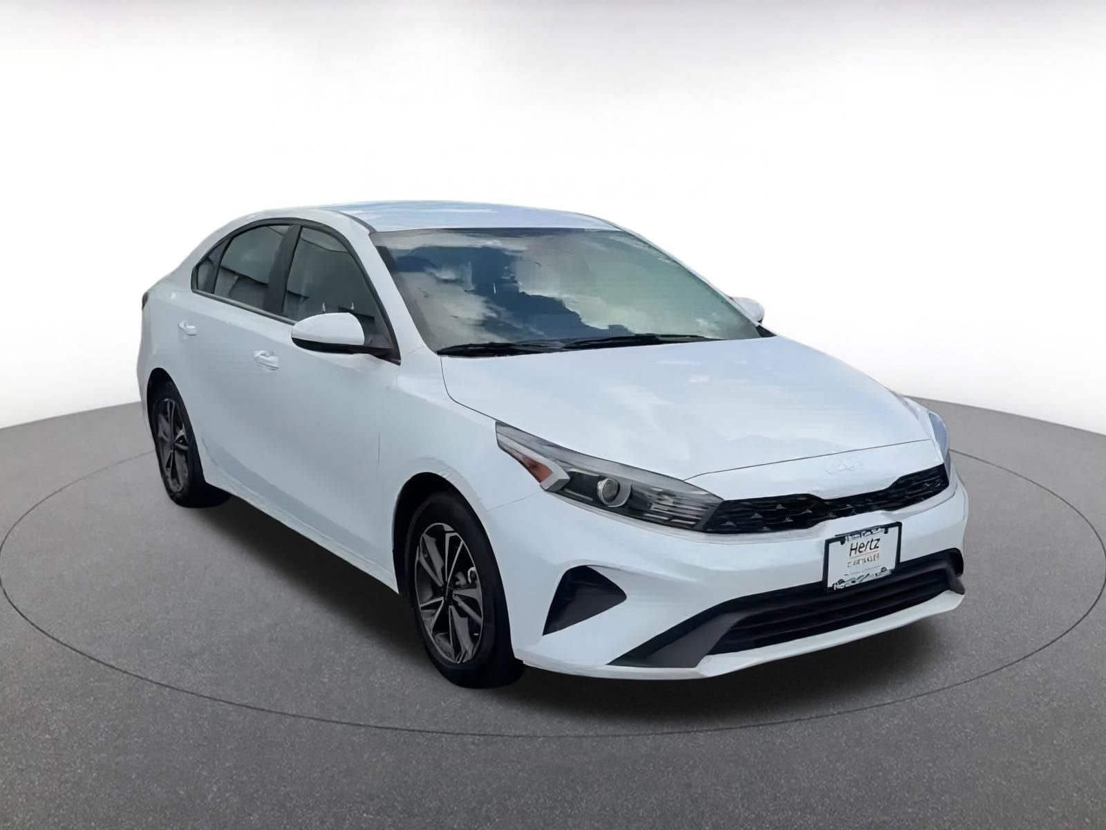 Thumbnail: 2024 Kia Forte - 3