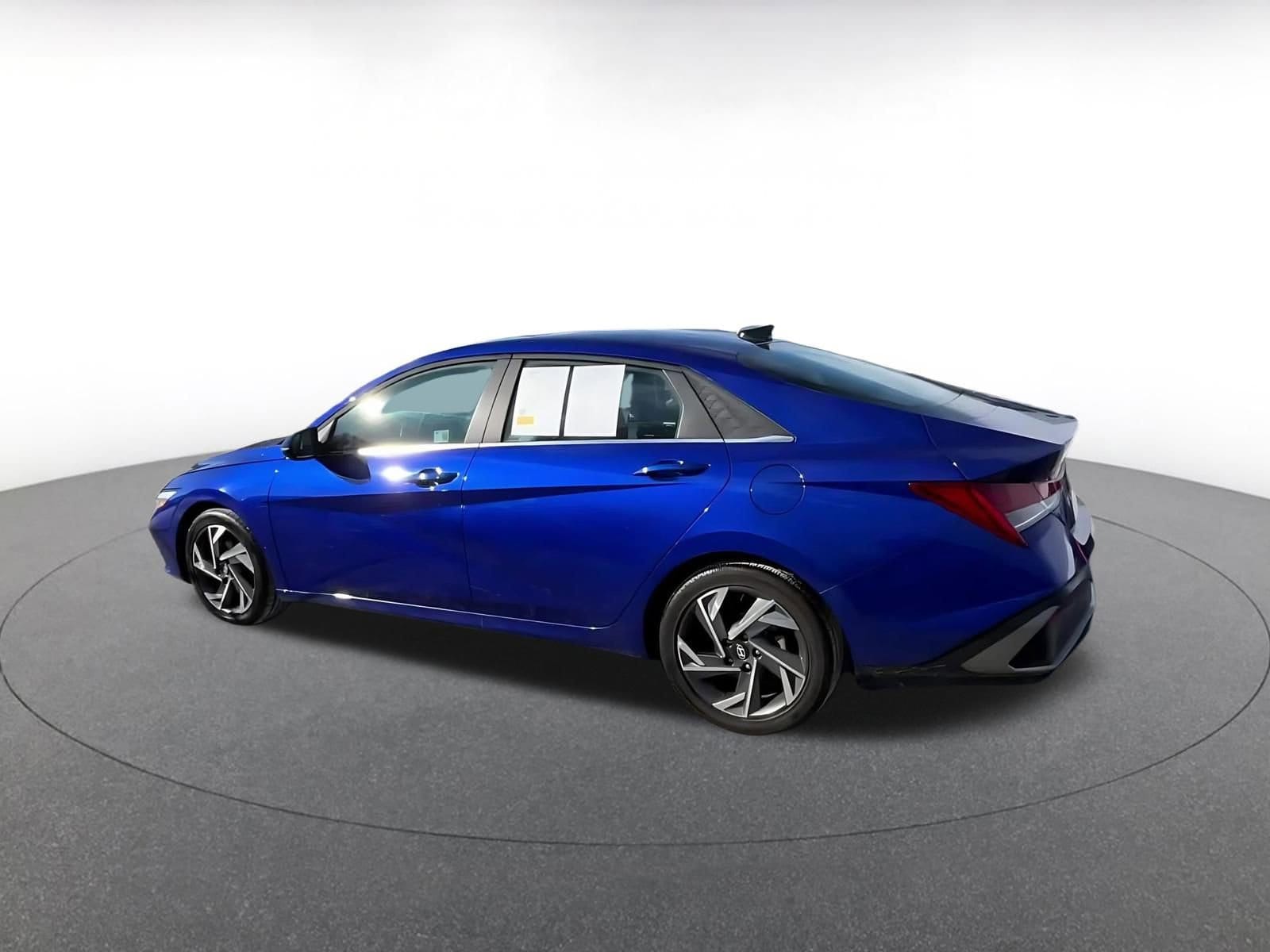 Thumbnail: 2025 Hyundai Elantra - 8