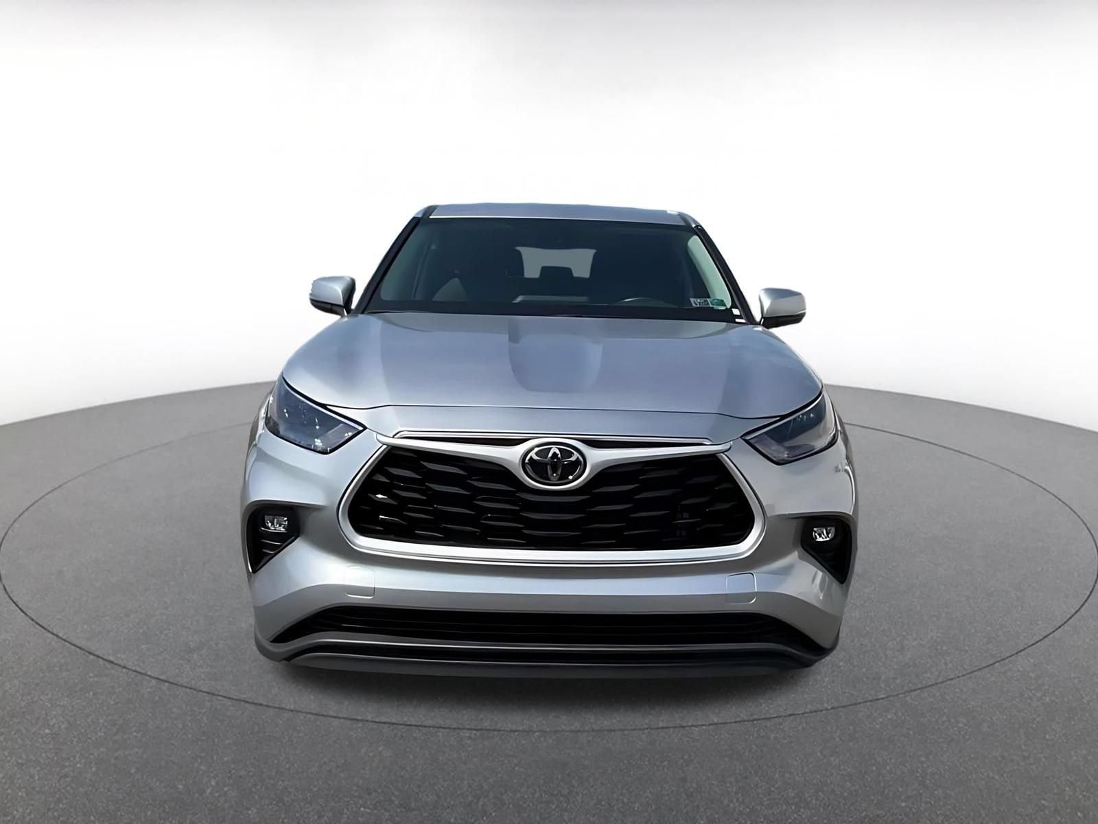 Thumbnail: 2025 Toyota Highlander - 4