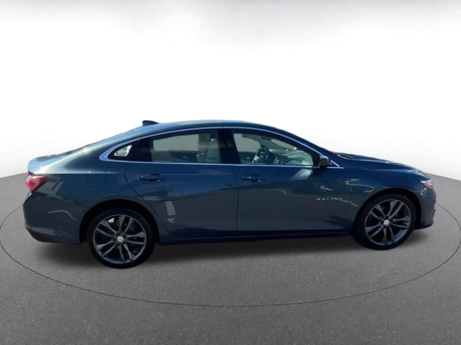 Thumbnail: 2024 Chevrolet Malibu - 16