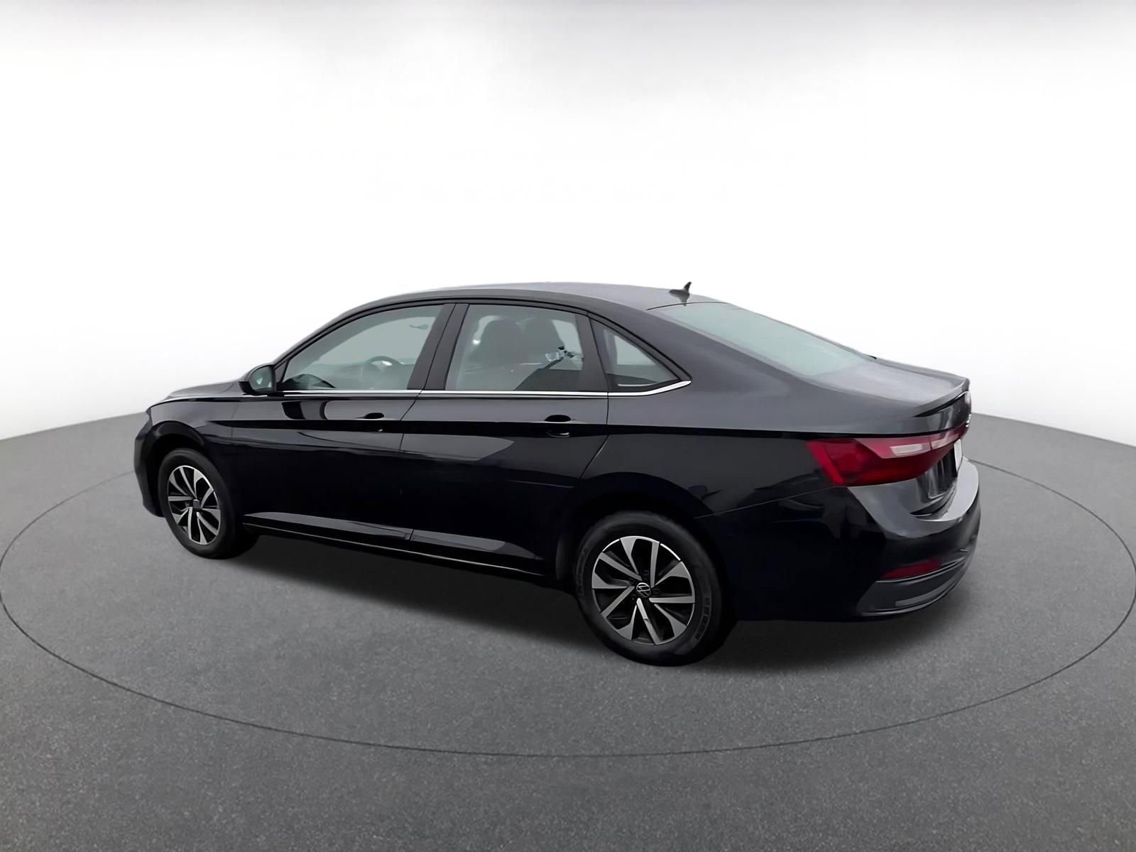 Thumbnail: 2025 Volkswagen Jetta - 10