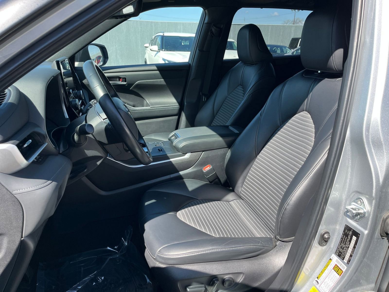 Thumbnail: 2024 Toyota Highlander - 31