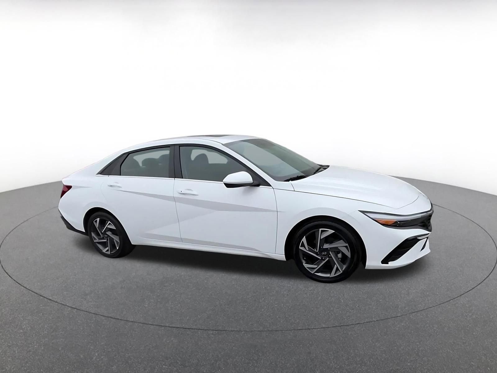 Thumbnail: 2025 Hyundai Elantra - 2