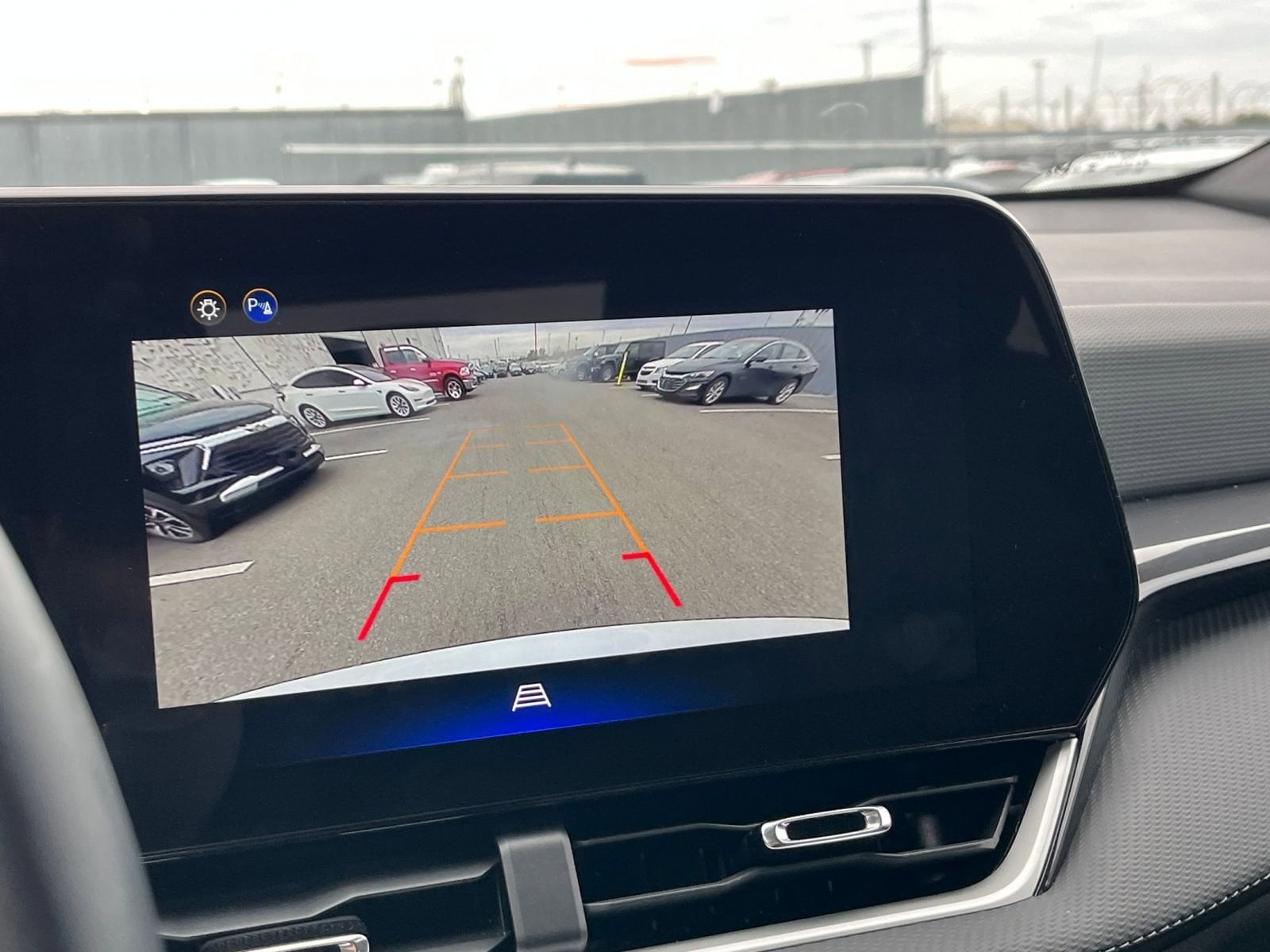 Thumbnail: 2025 Chevrolet Equinox - 17