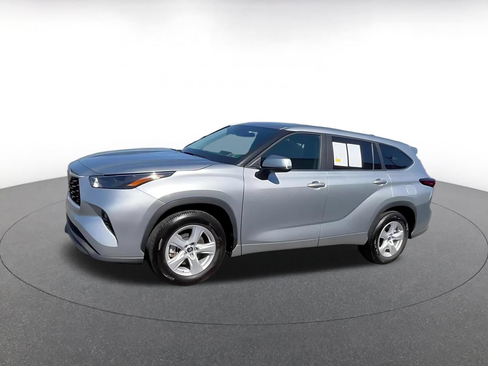 Thumbnail: 2025 Toyota Highlander - 6