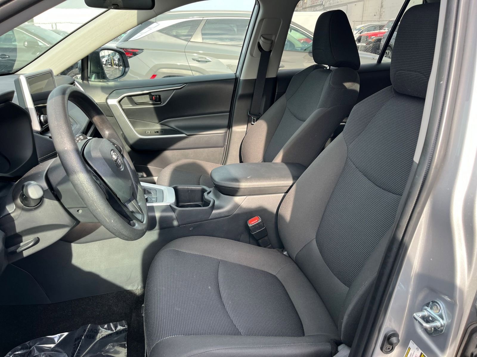 Thumbnail: 2025 Toyota RAV4 - 35