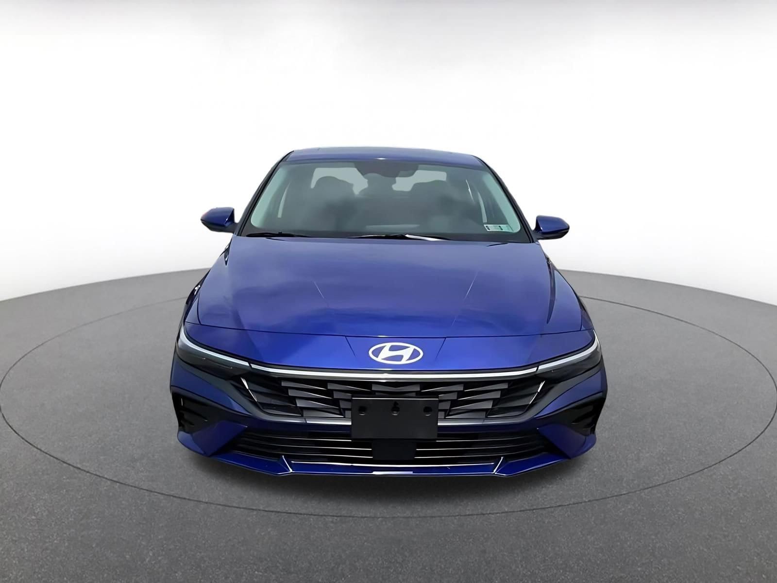Thumbnail: 2025 Hyundai Elantra - 3