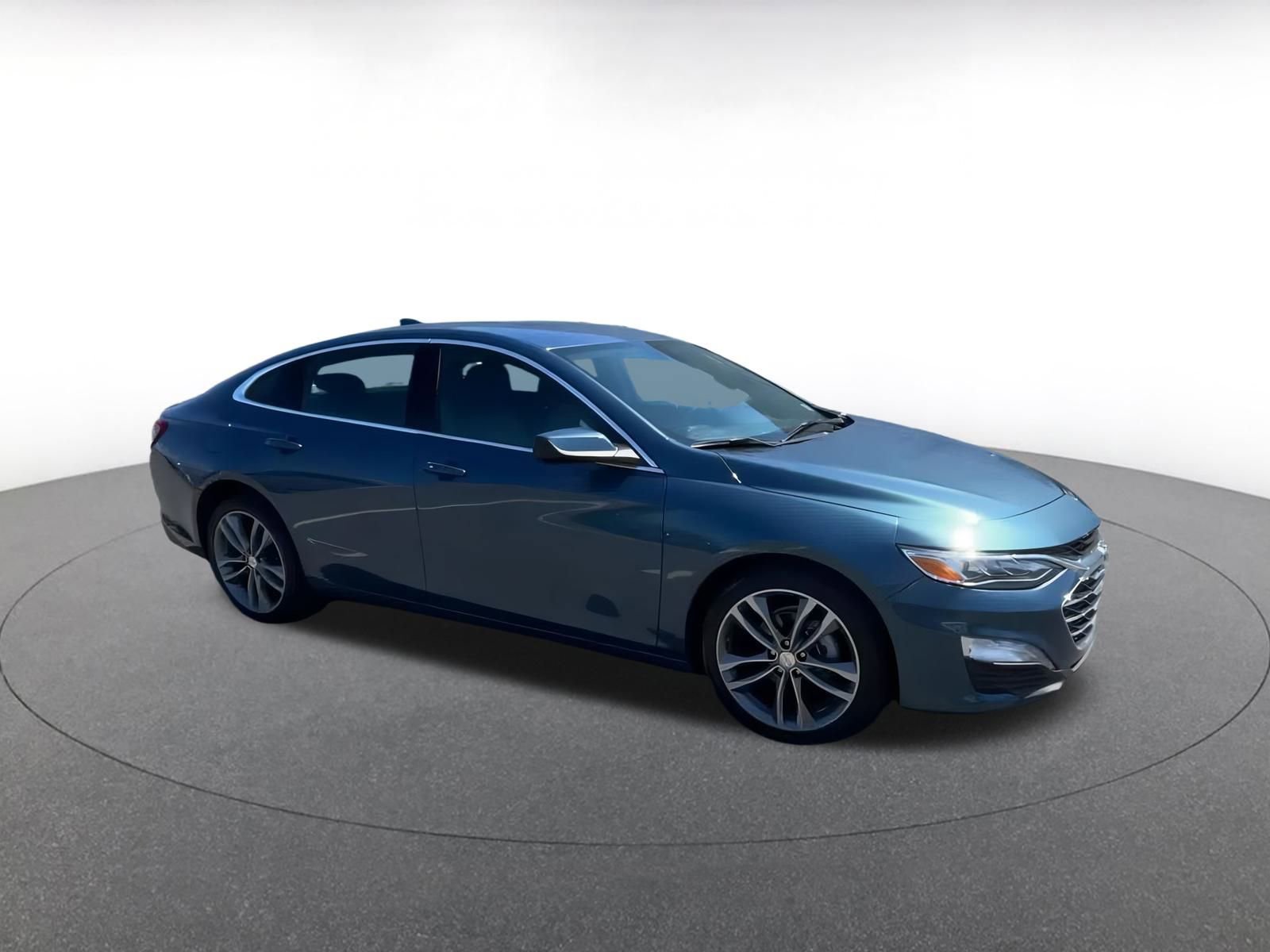 Thumbnail: 2024 Chevrolet Malibu - 2