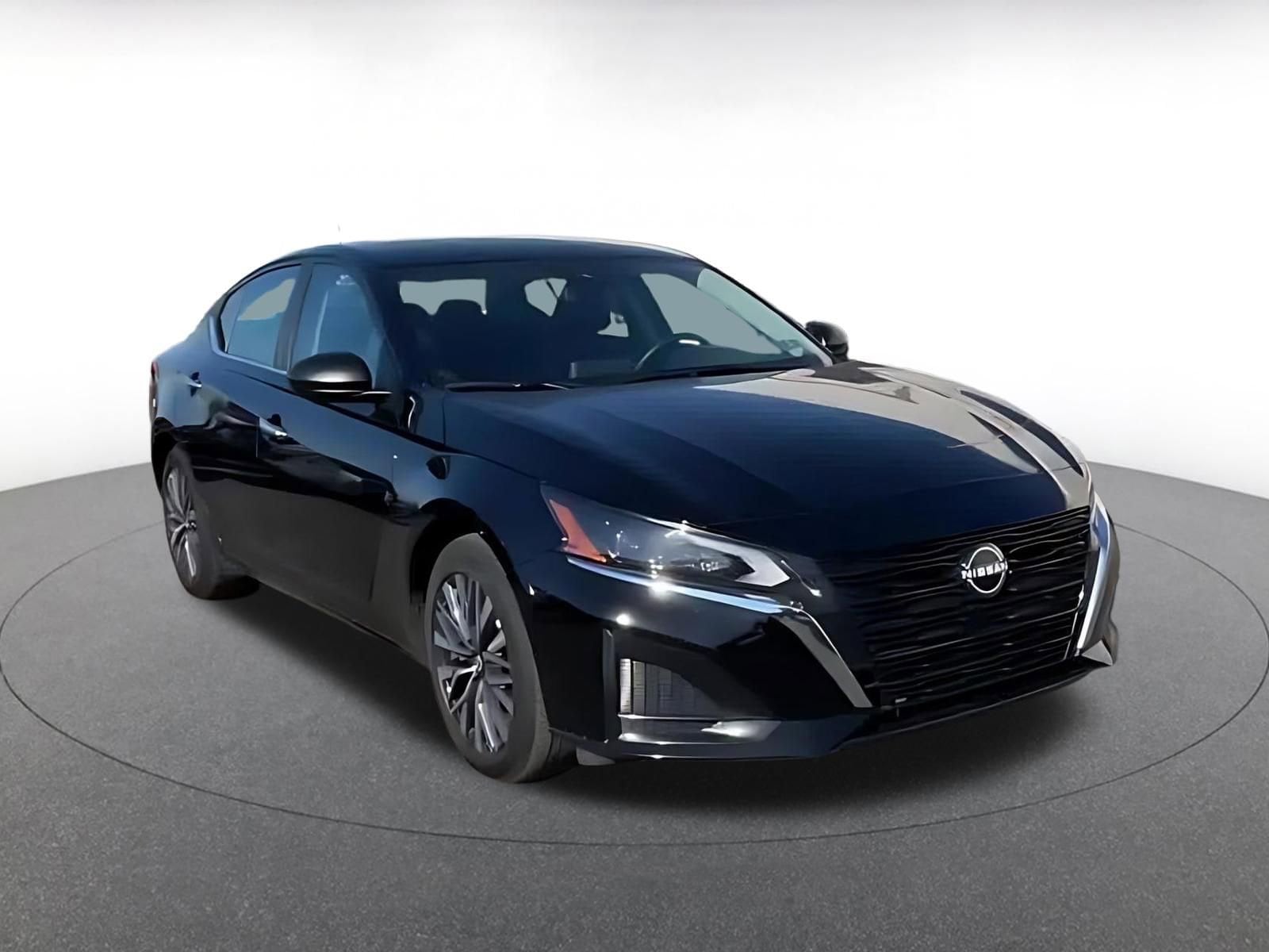 Thumbnail: 2025 Nissan Altima - 2