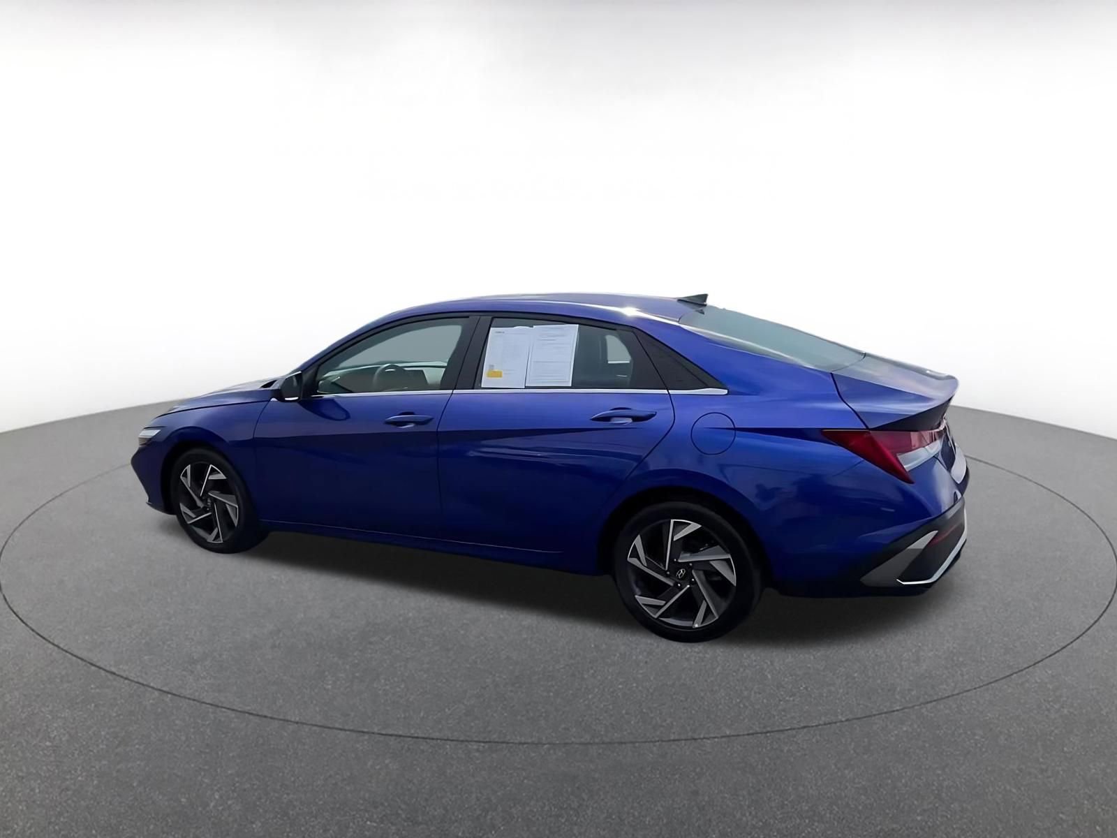 Thumbnail: 2025 Hyundai Elantra - 10