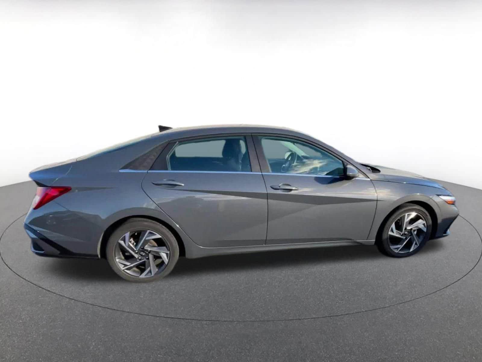 Thumbnail: 2025 Hyundai Elantra - 16