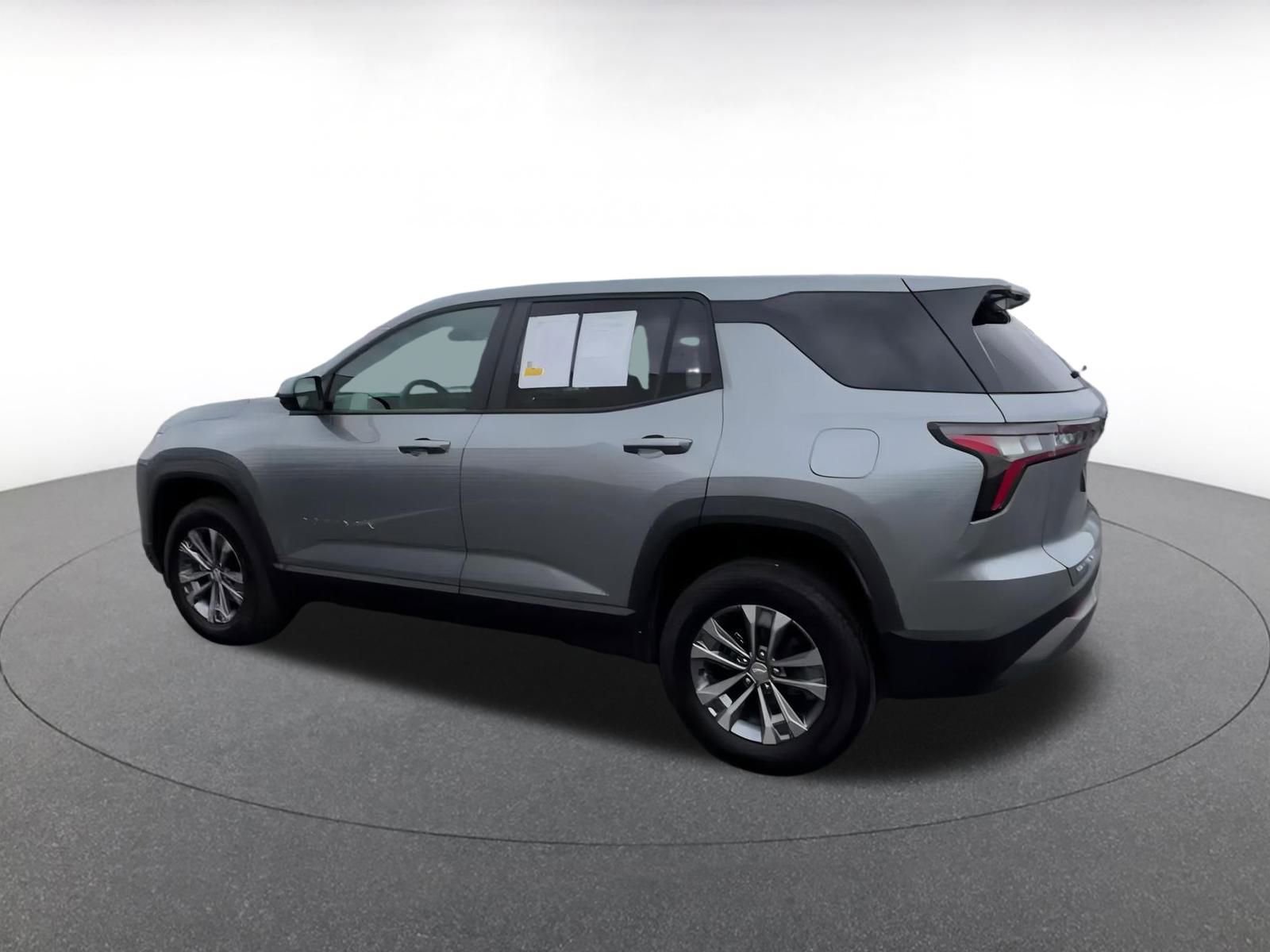 Thumbnail: 2025 Chevrolet Equinox - 10