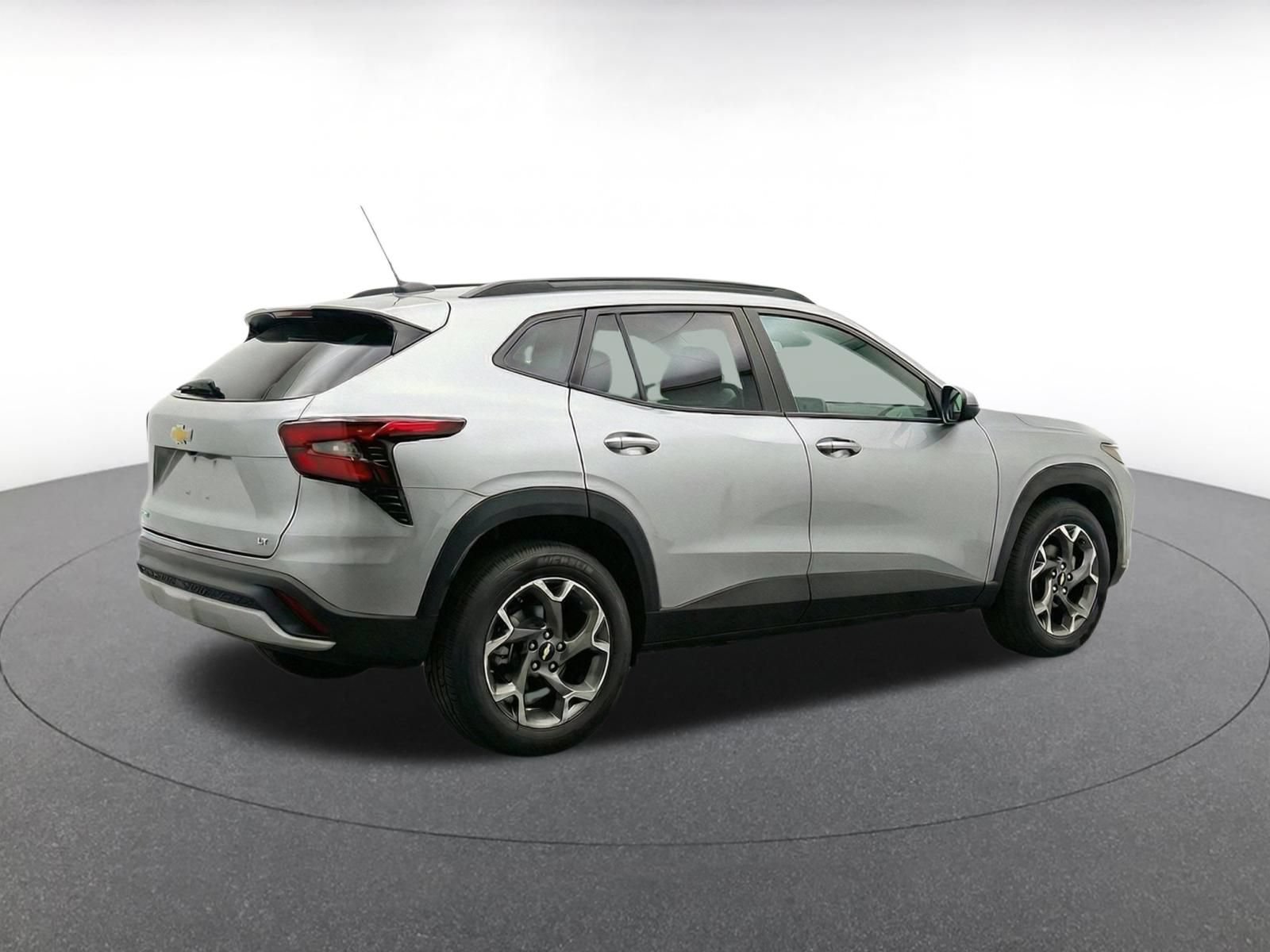 Thumbnail: 2025 Chevrolet Trax - 11