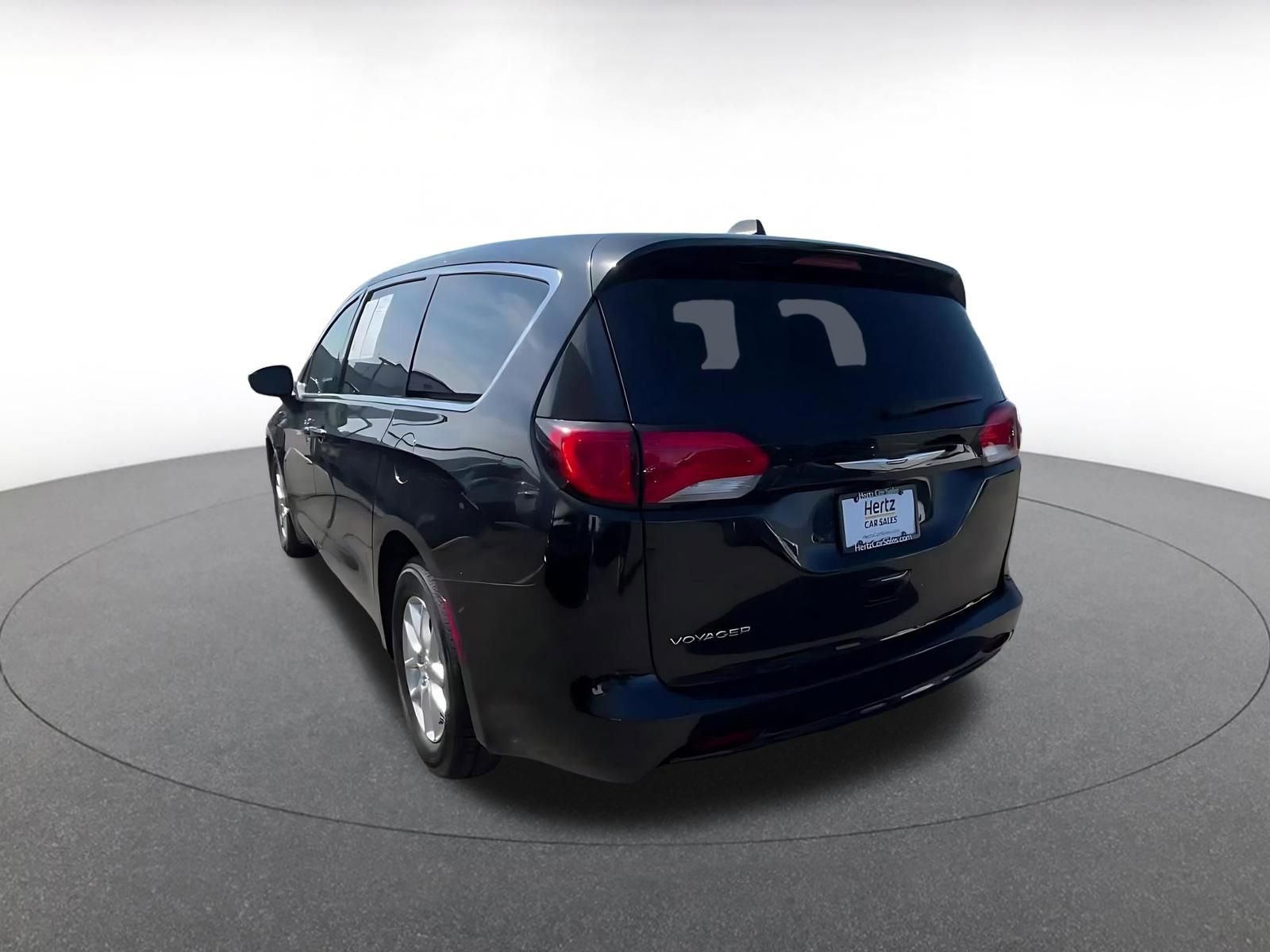 Thumbnail: 2023 Chrysler Voyager - 11