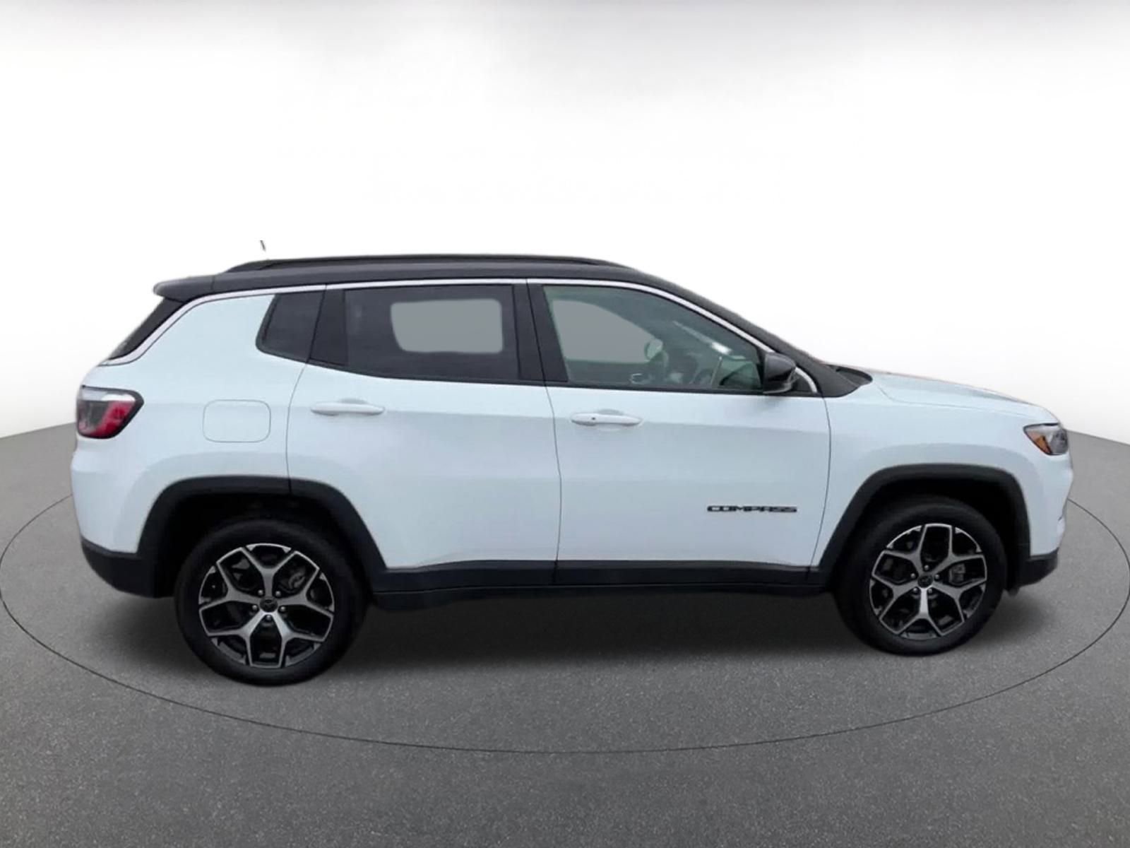 Thumbnail: 2025 Jeep Compass - 16
