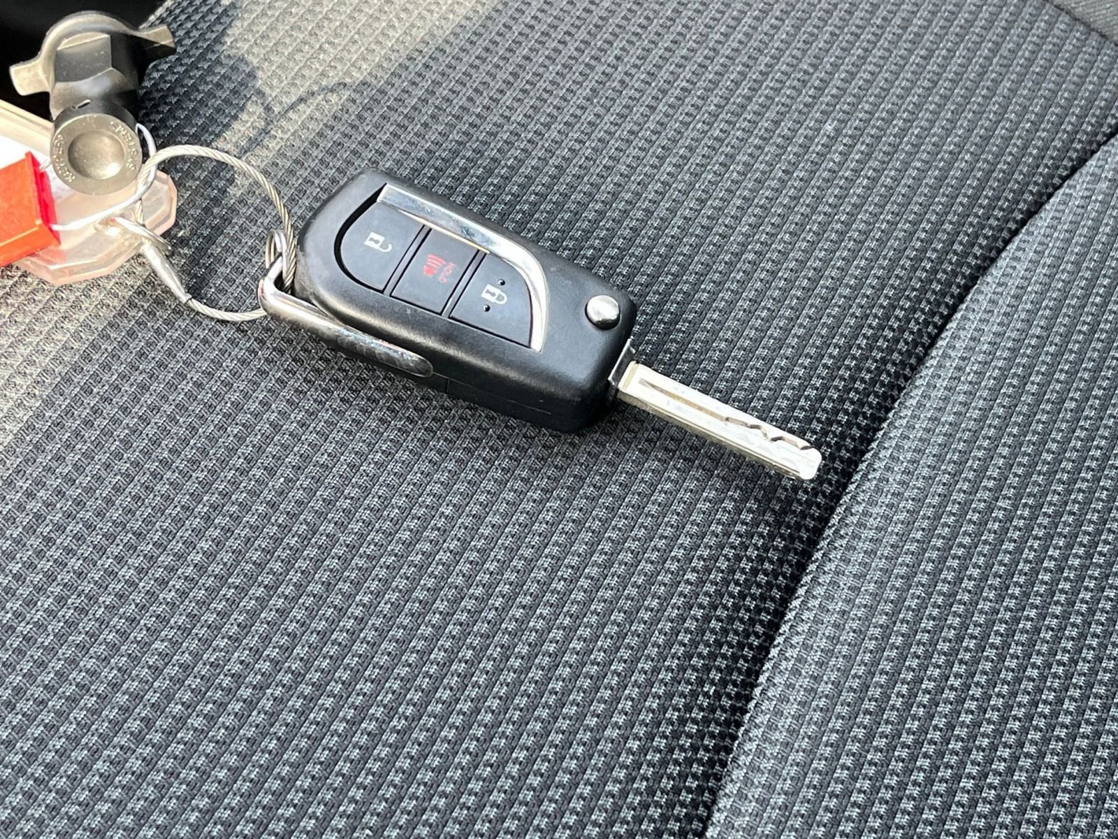 Thumbnail: 2025 Toyota RAV4 - 22