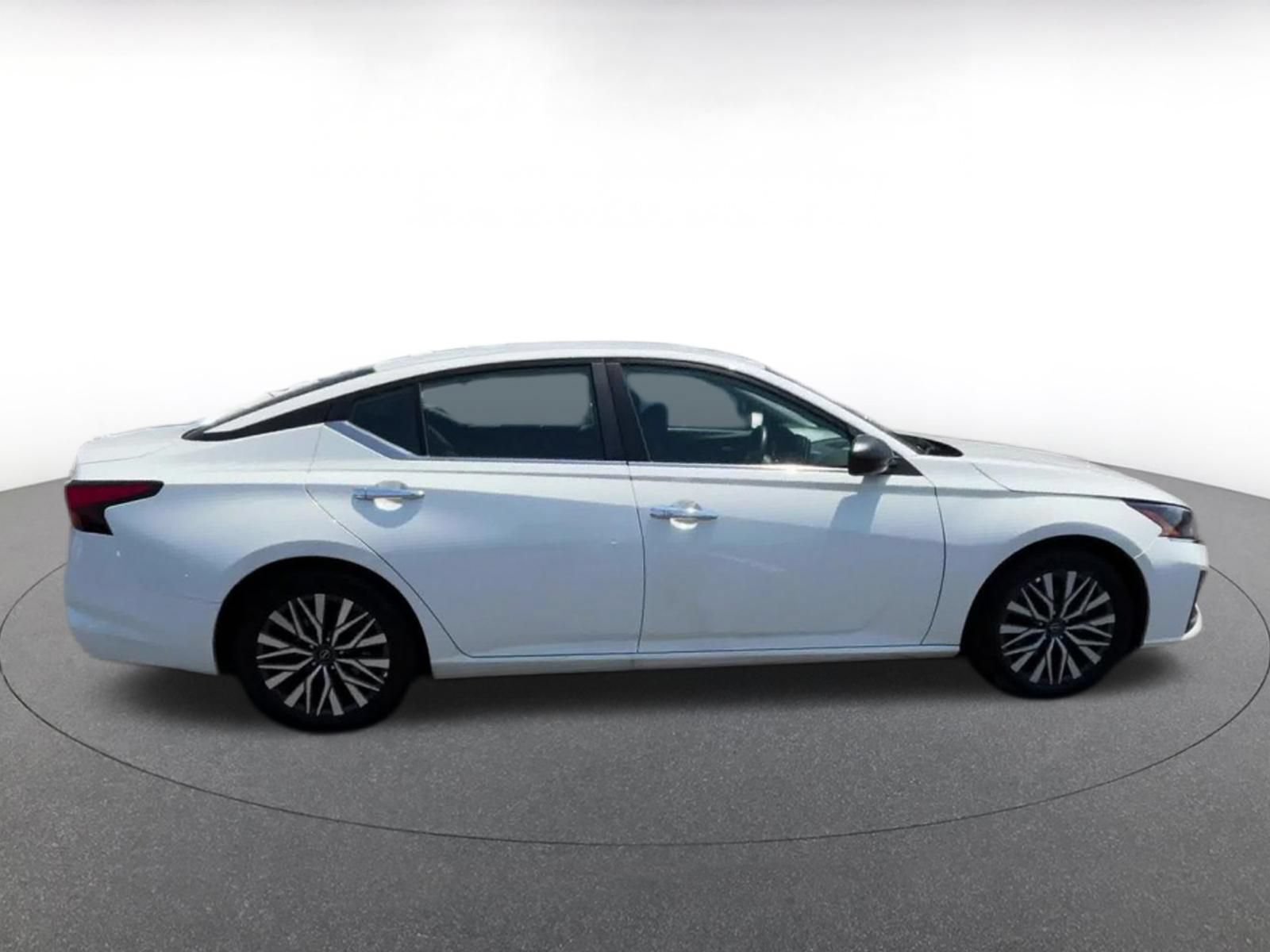 Thumbnail: 2025 Nissan Altima - 16