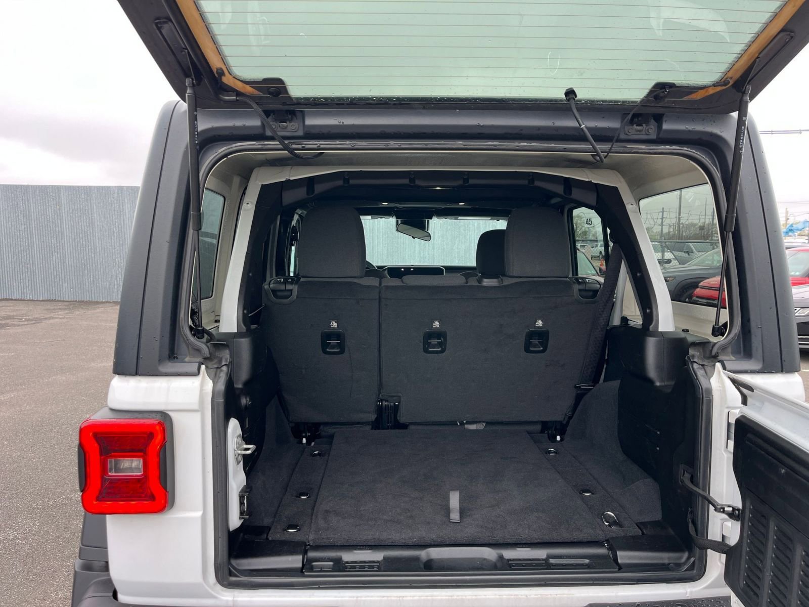 Thumbnail: 2025 Jeep Wrangler - 30