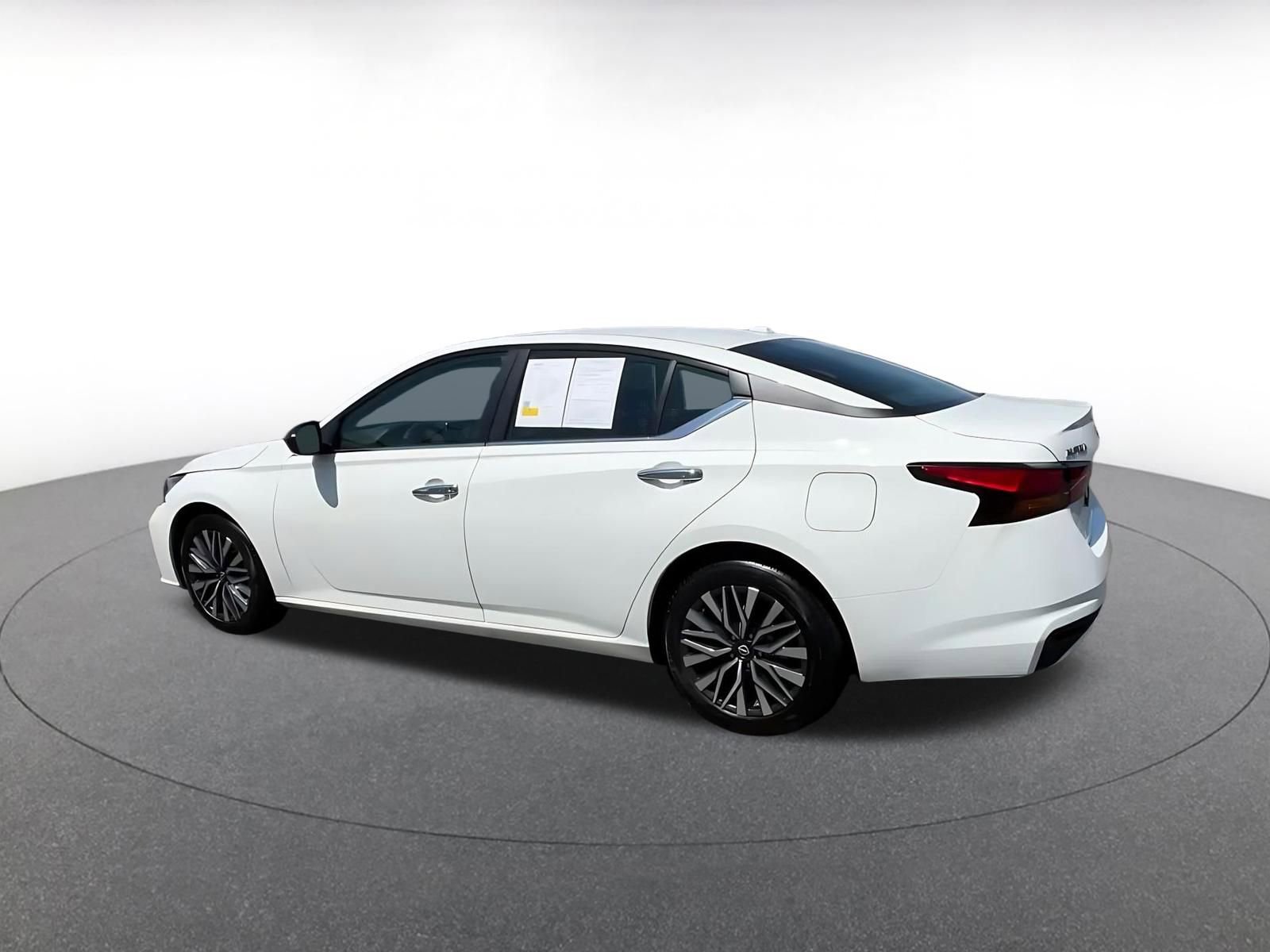 Thumbnail: 2025 Nissan Altima - 10