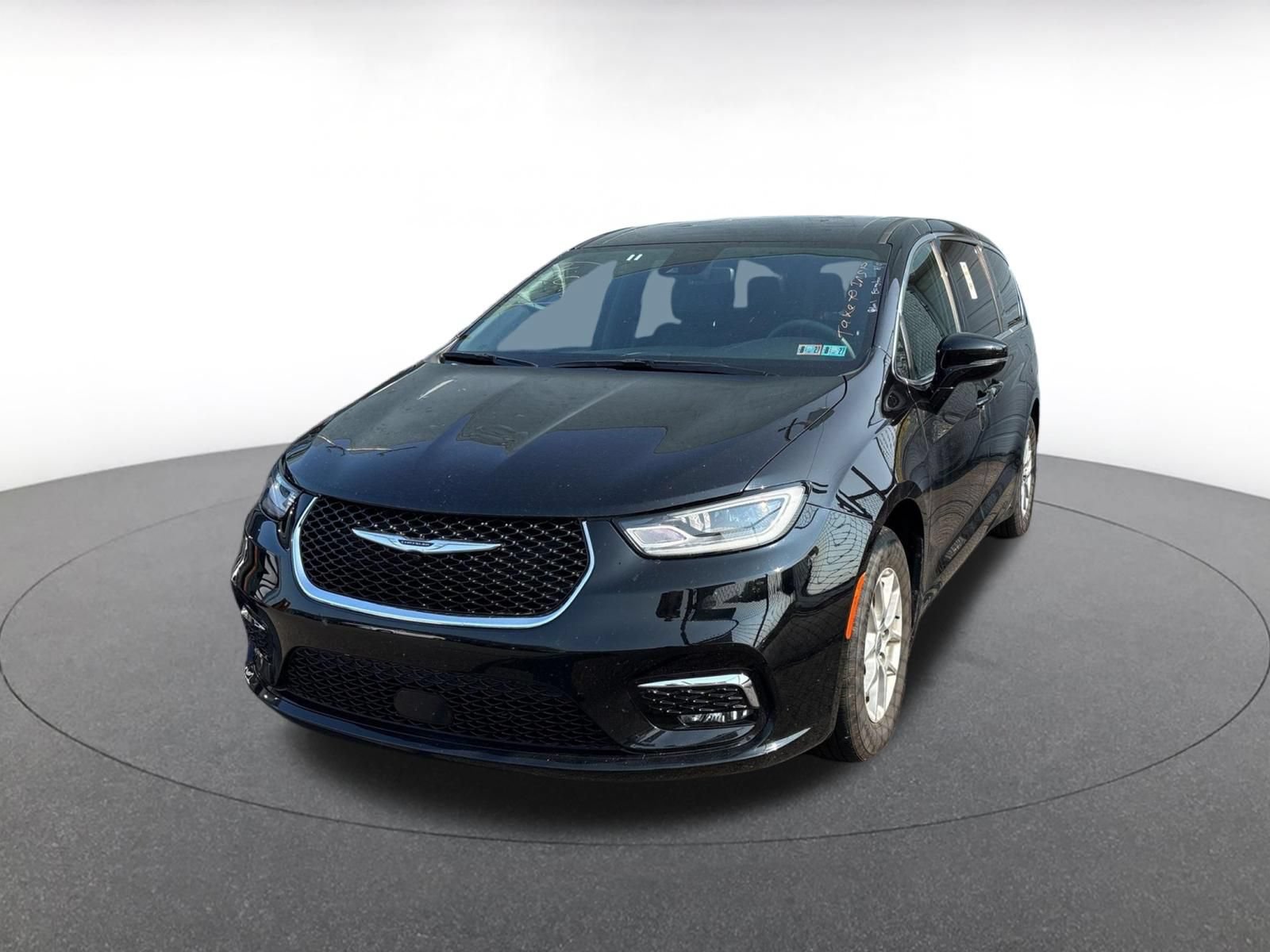 Thumbnail: 2025 Chrysler Pacifica - 4