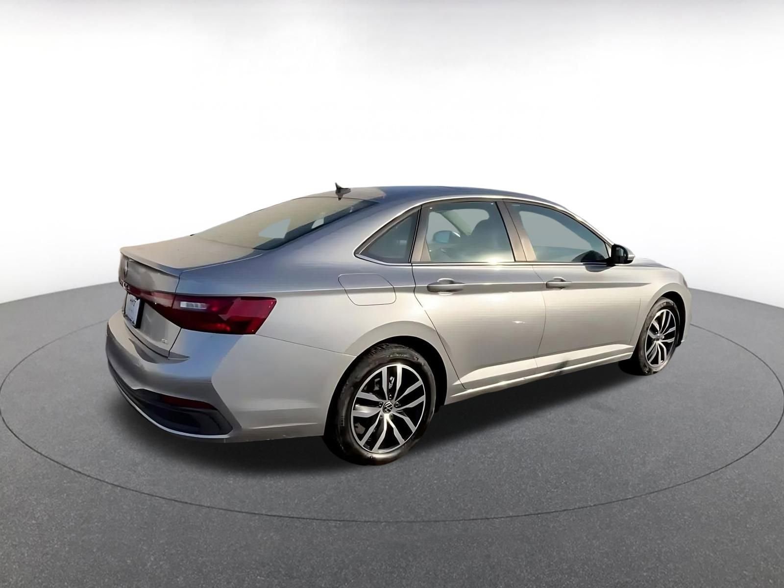 Thumbnail: 2025 Volkswagen Jetta - 13