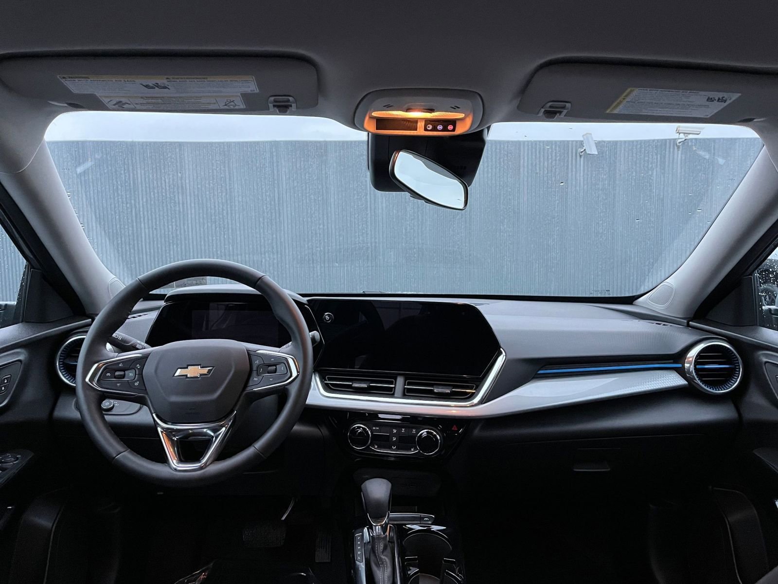 Thumbnail: 2025 Chevrolet Trax - 32