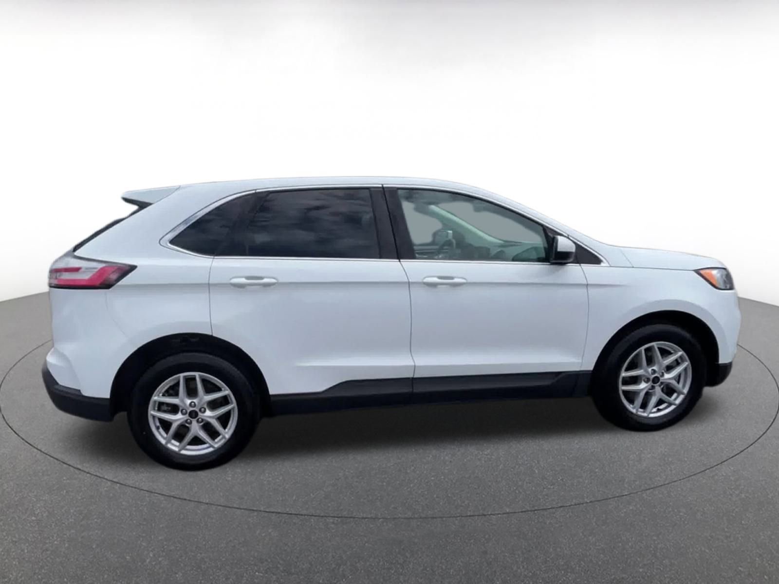 Thumbnail: 2023 Ford Edge - 16