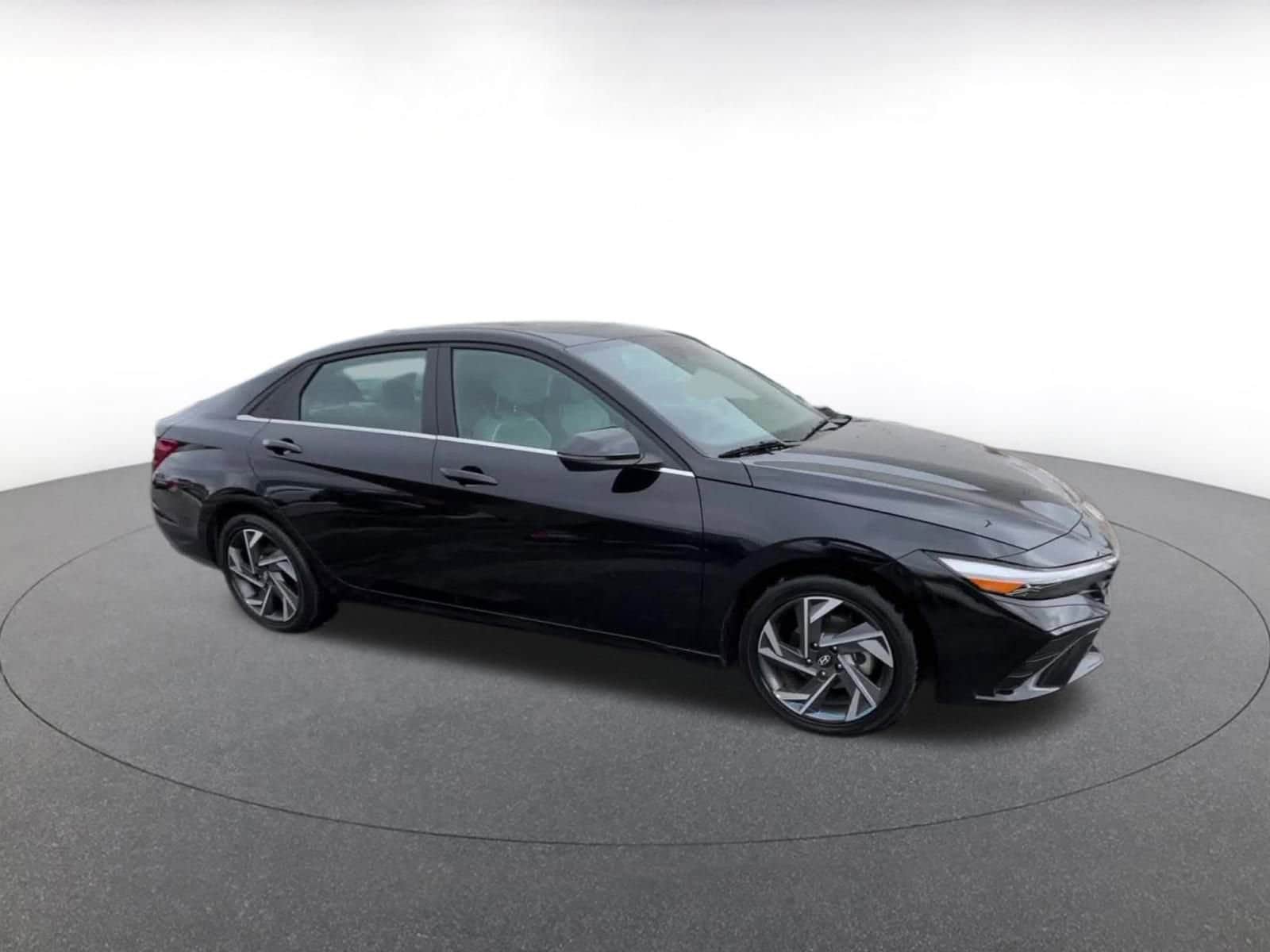 Thumbnail: 2025 Hyundai Elantra - 2