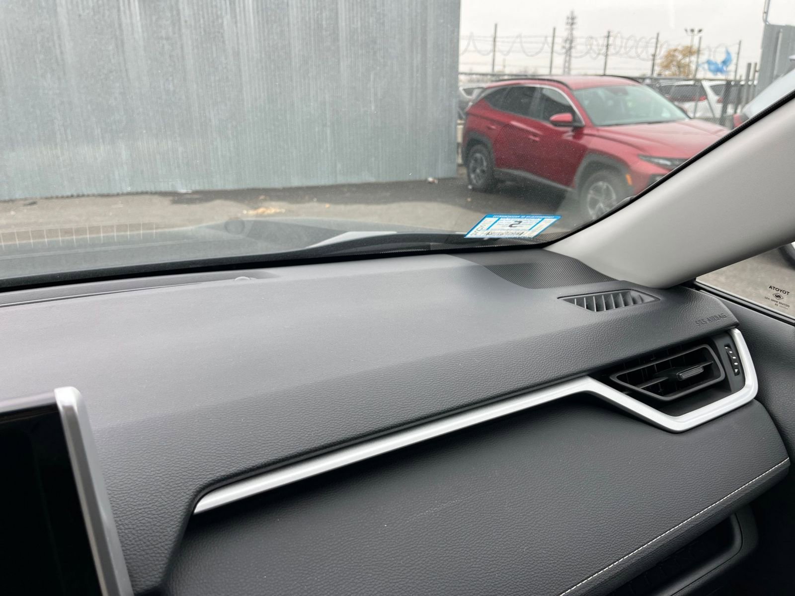 Thumbnail: 2025 Toyota RAV4 - 34