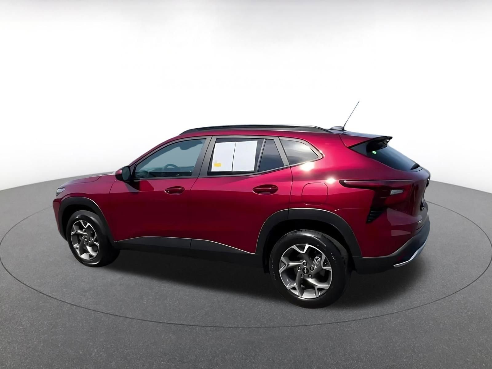 Thumbnail: 2025 Chevrolet Trax - 8