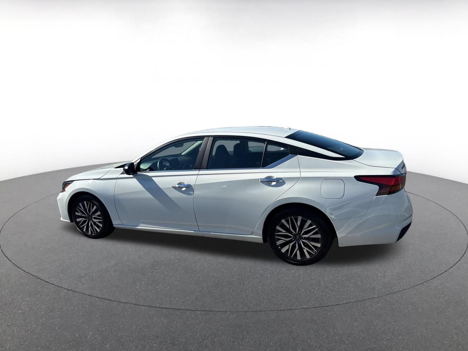 Thumbnail: 2025 Nissan Altima - 10