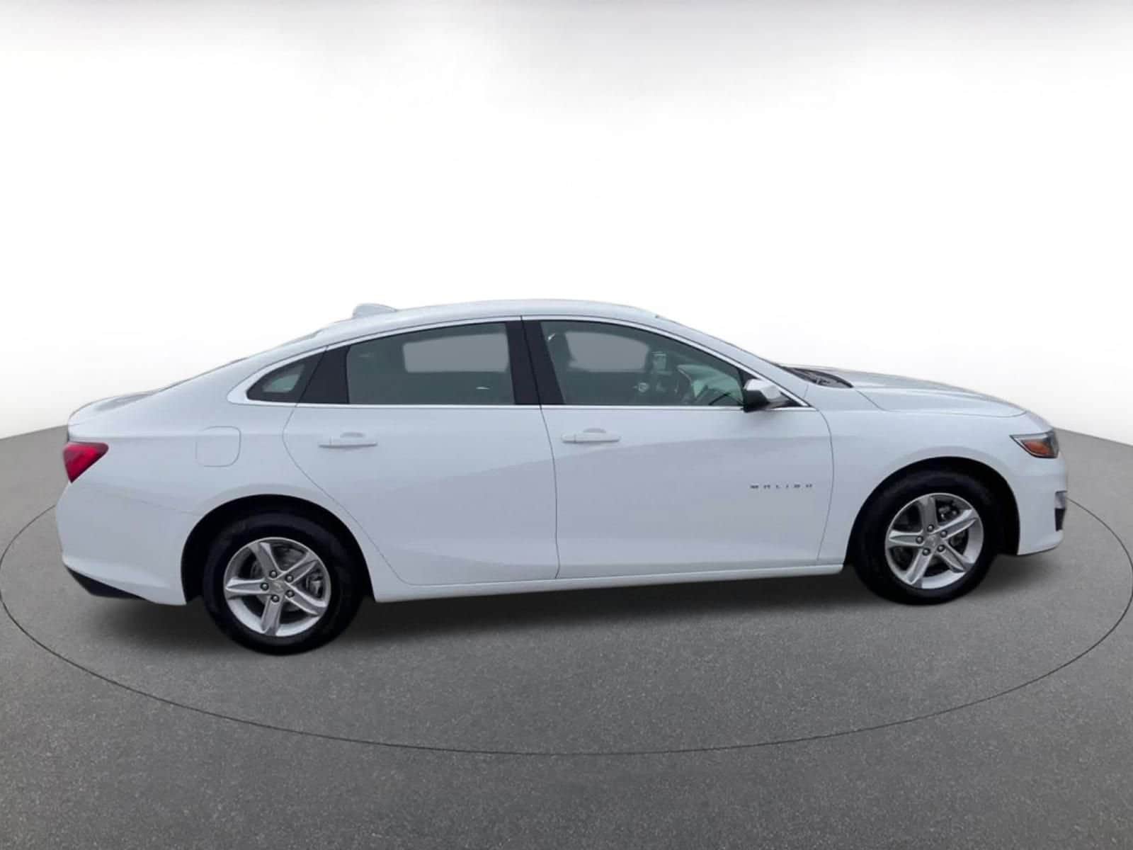 Thumbnail: 2024 Chevrolet Malibu - 16