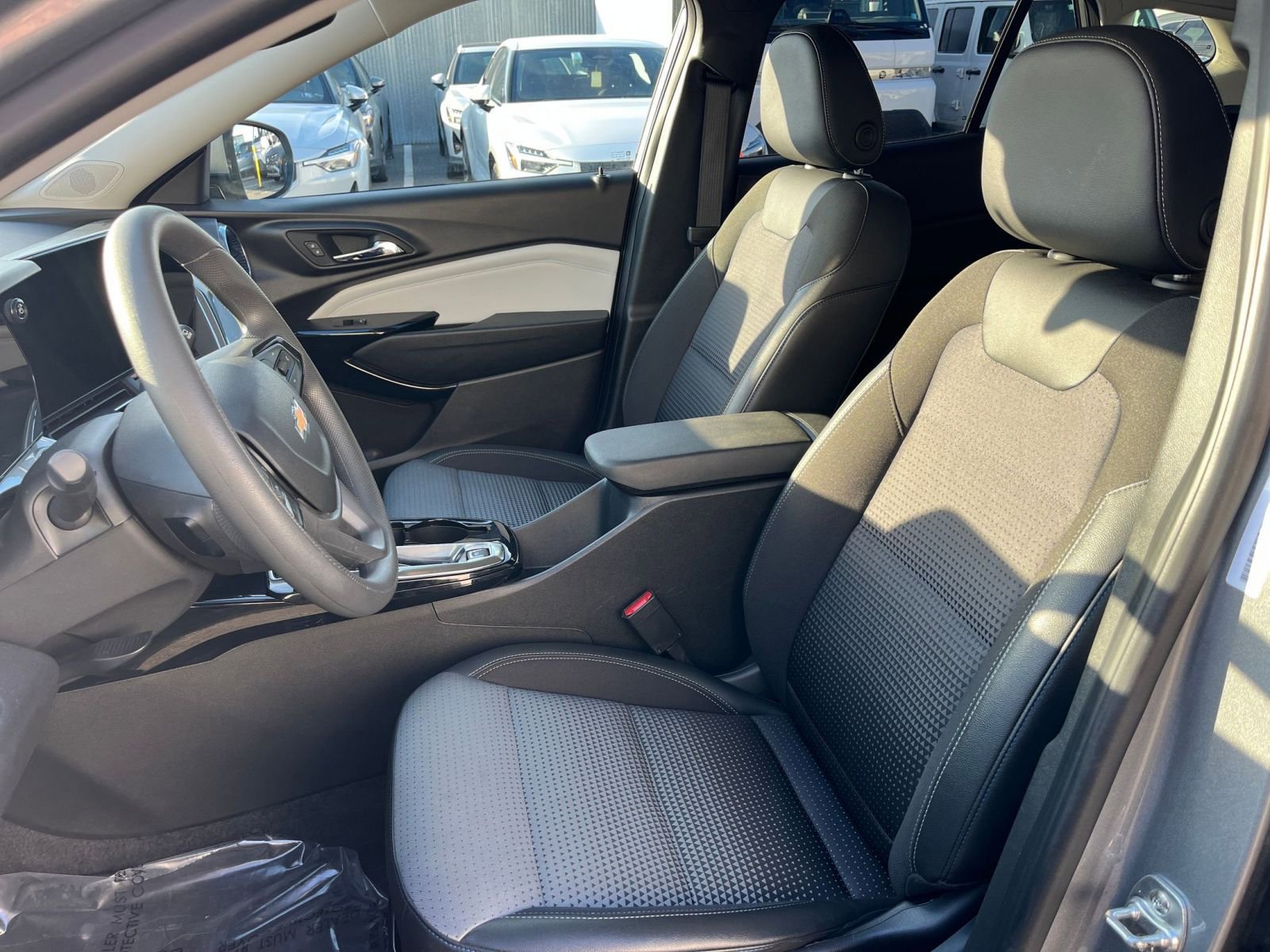 Thumbnail: 2025 Chevrolet Trax - 35