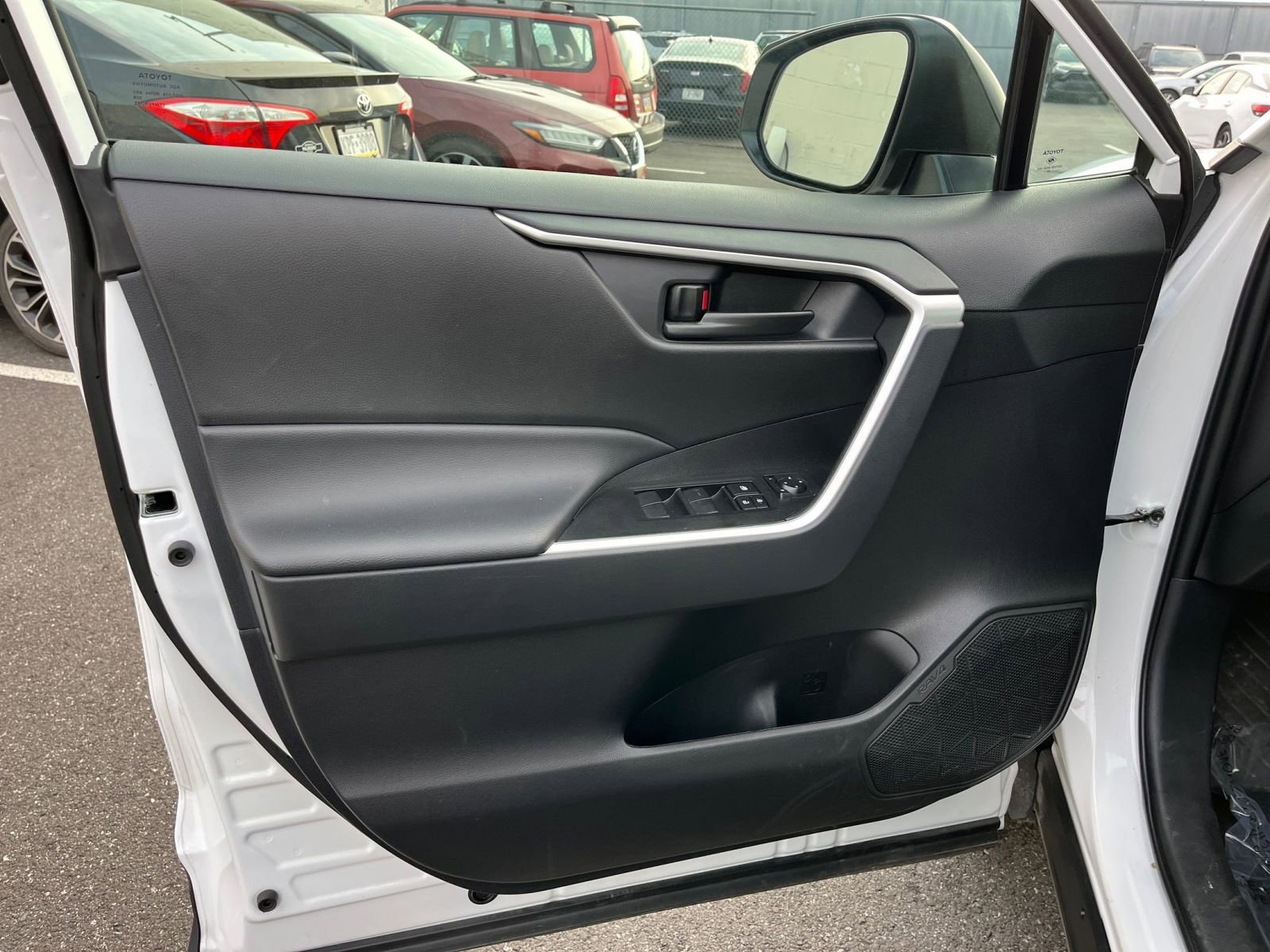 Thumbnail: 2025 Toyota RAV4 - 20