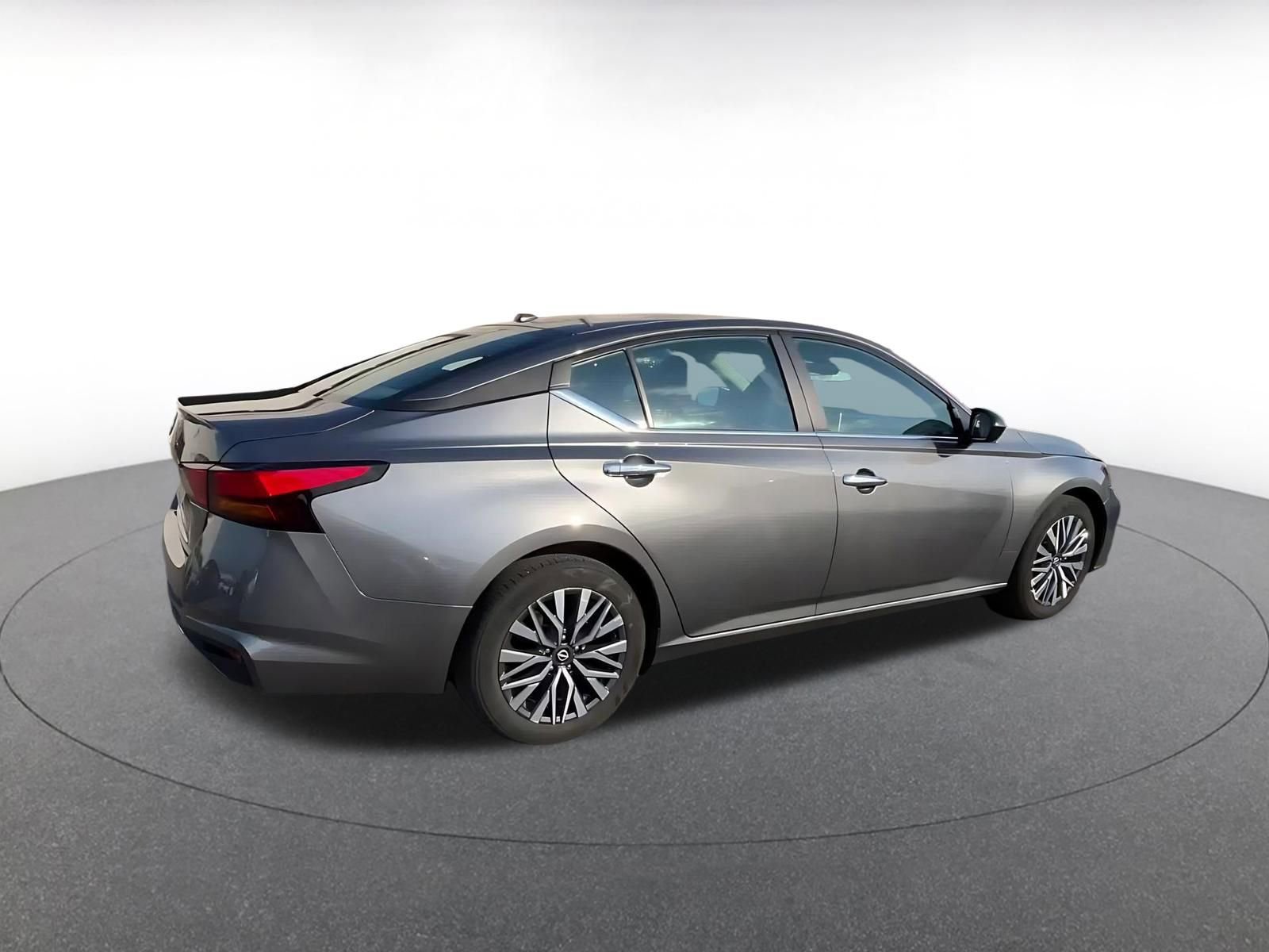 Thumbnail: 2025 Nissan Altima - 15