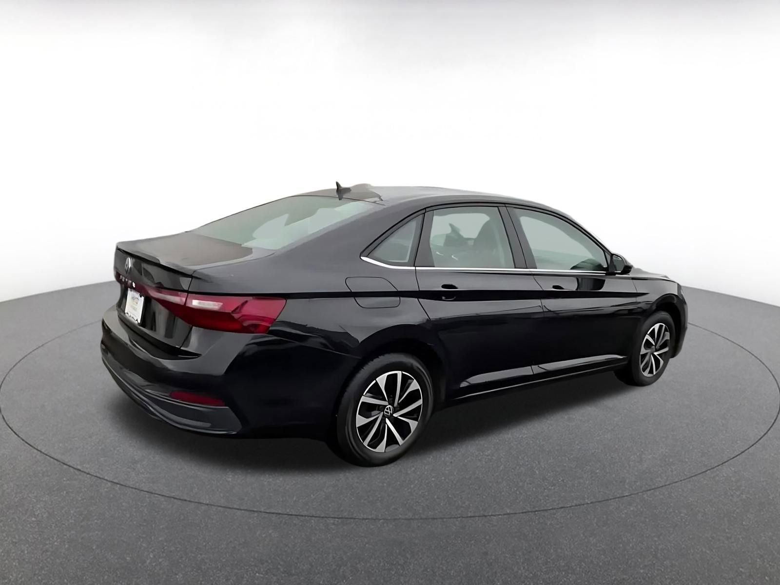 Thumbnail: 2025 Volkswagen Jetta - 15