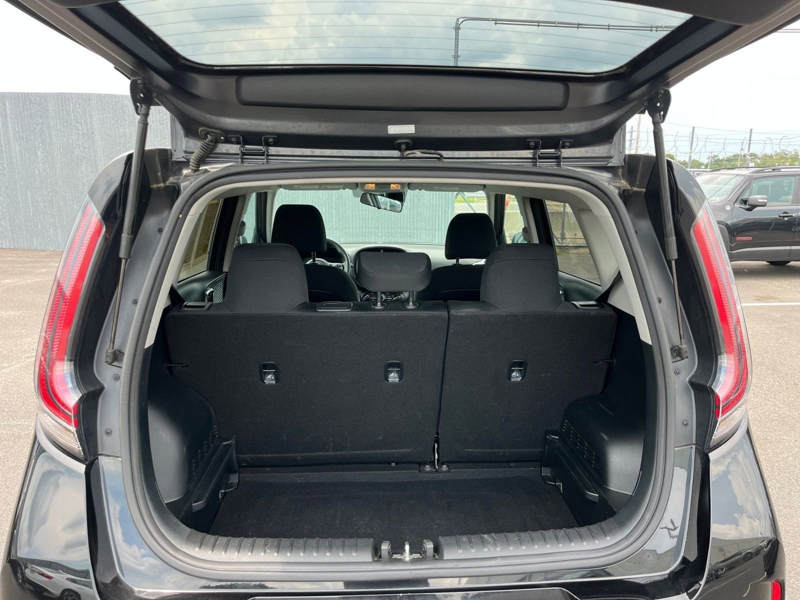 Thumbnail: 2023 Kia Soul - 29