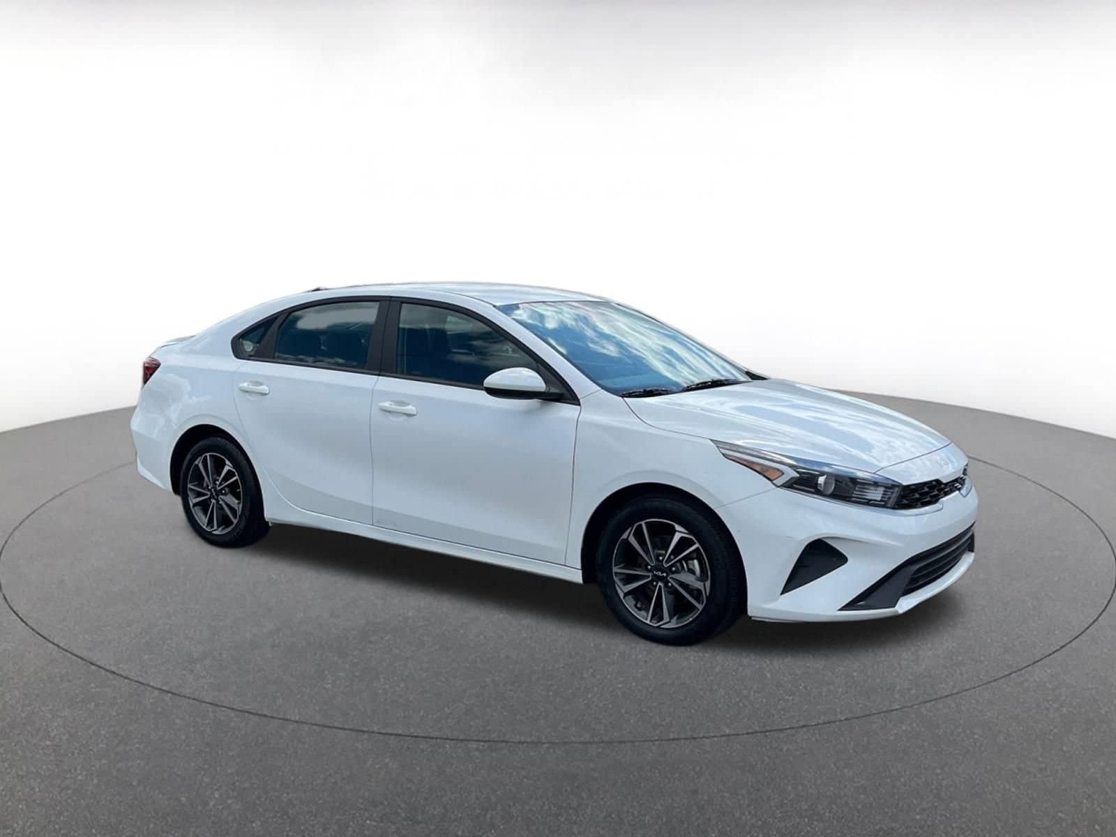 Thumbnail: 2024 Kia Forte - 1