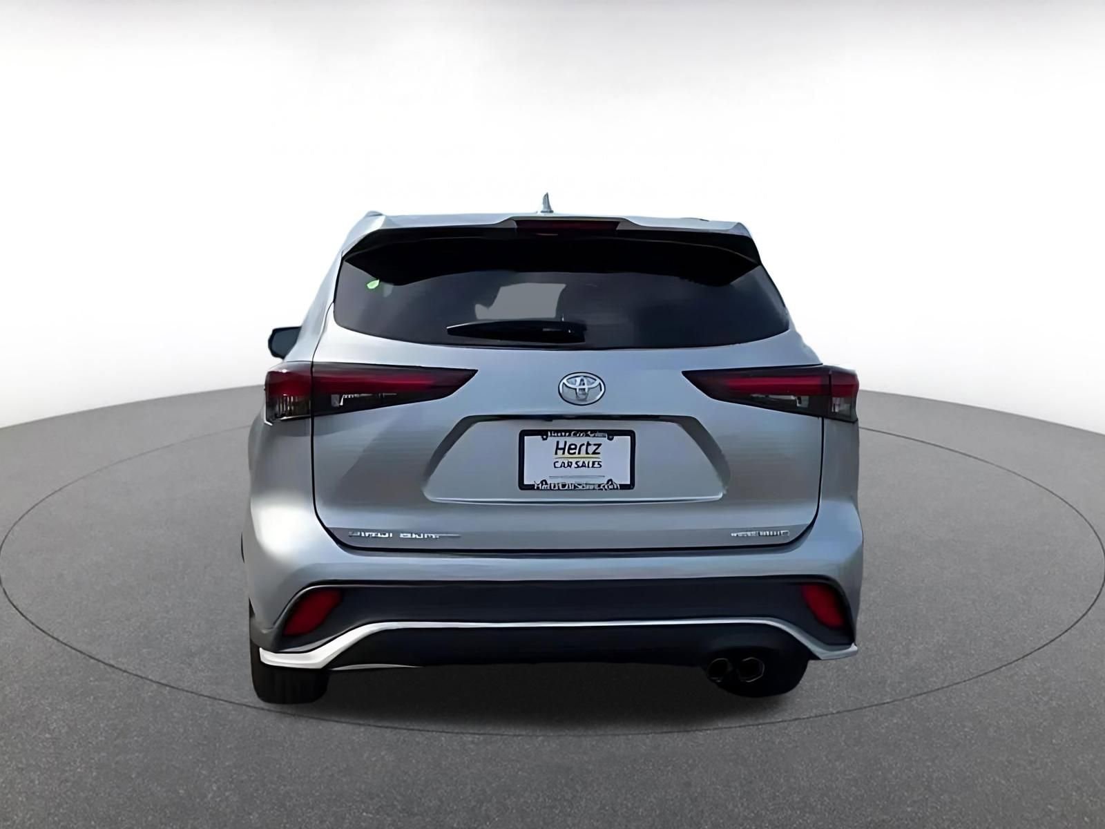 Thumbnail: 2025 Toyota Highlander - 12