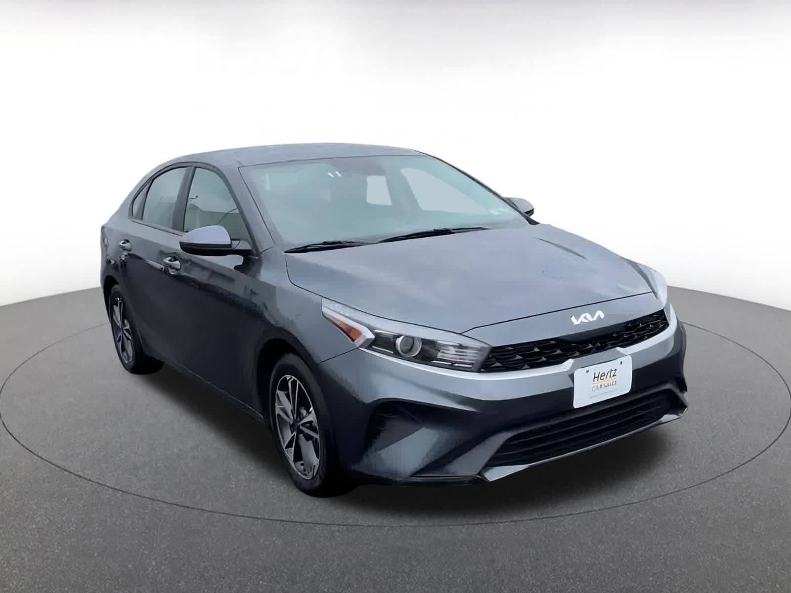 Thumbnail: 2024 Kia Forte - 3