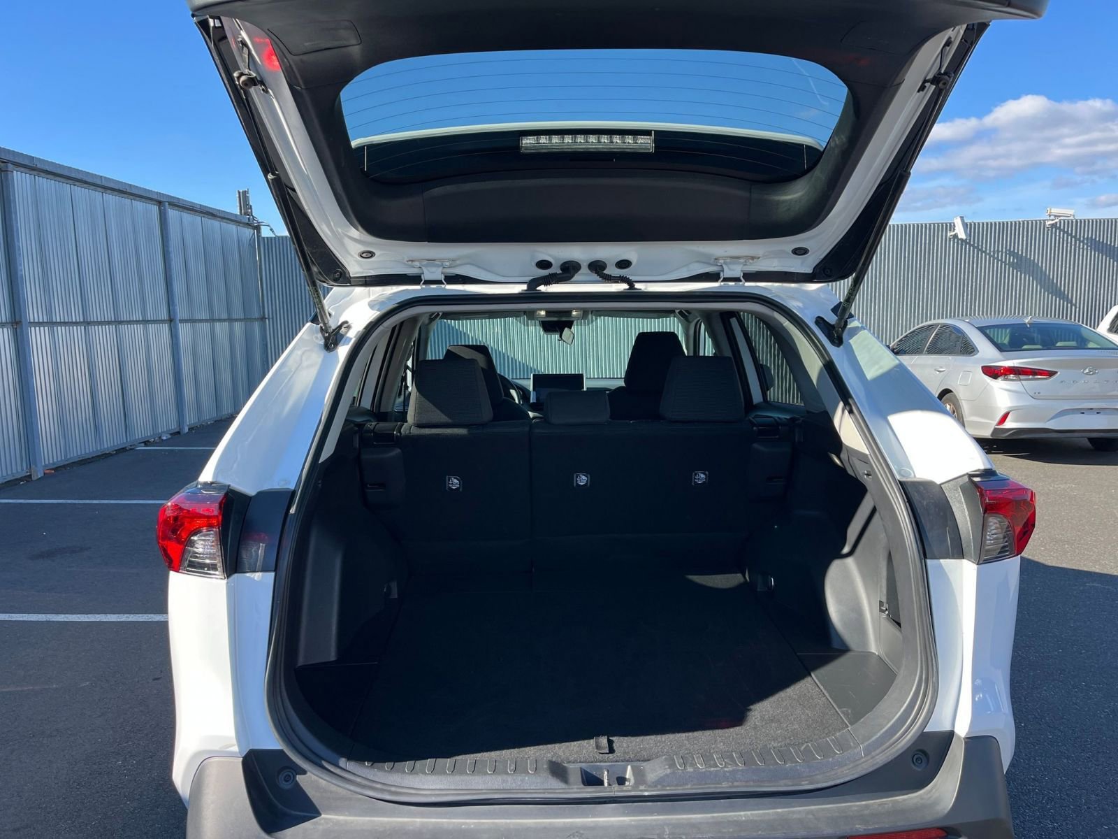 Thumbnail: 2025 Toyota RAV4 - 30