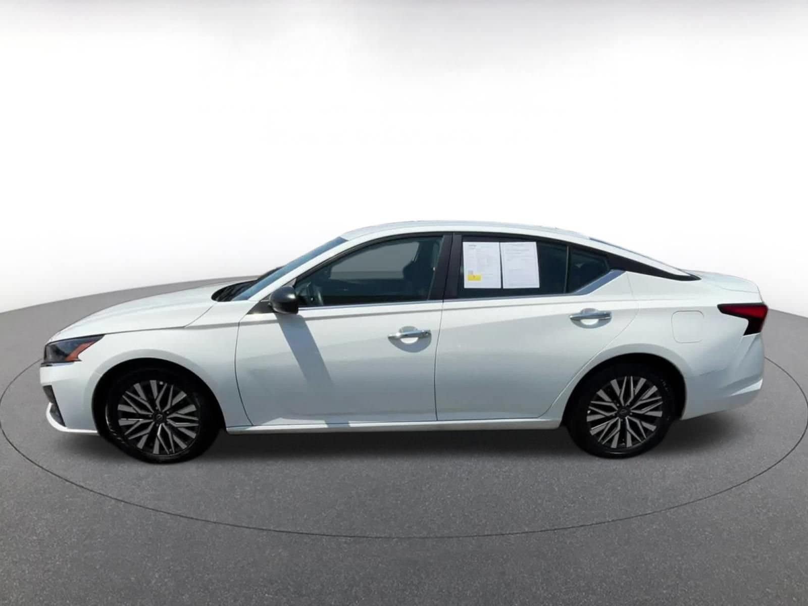 Thumbnail: 2025 Nissan Altima - 8