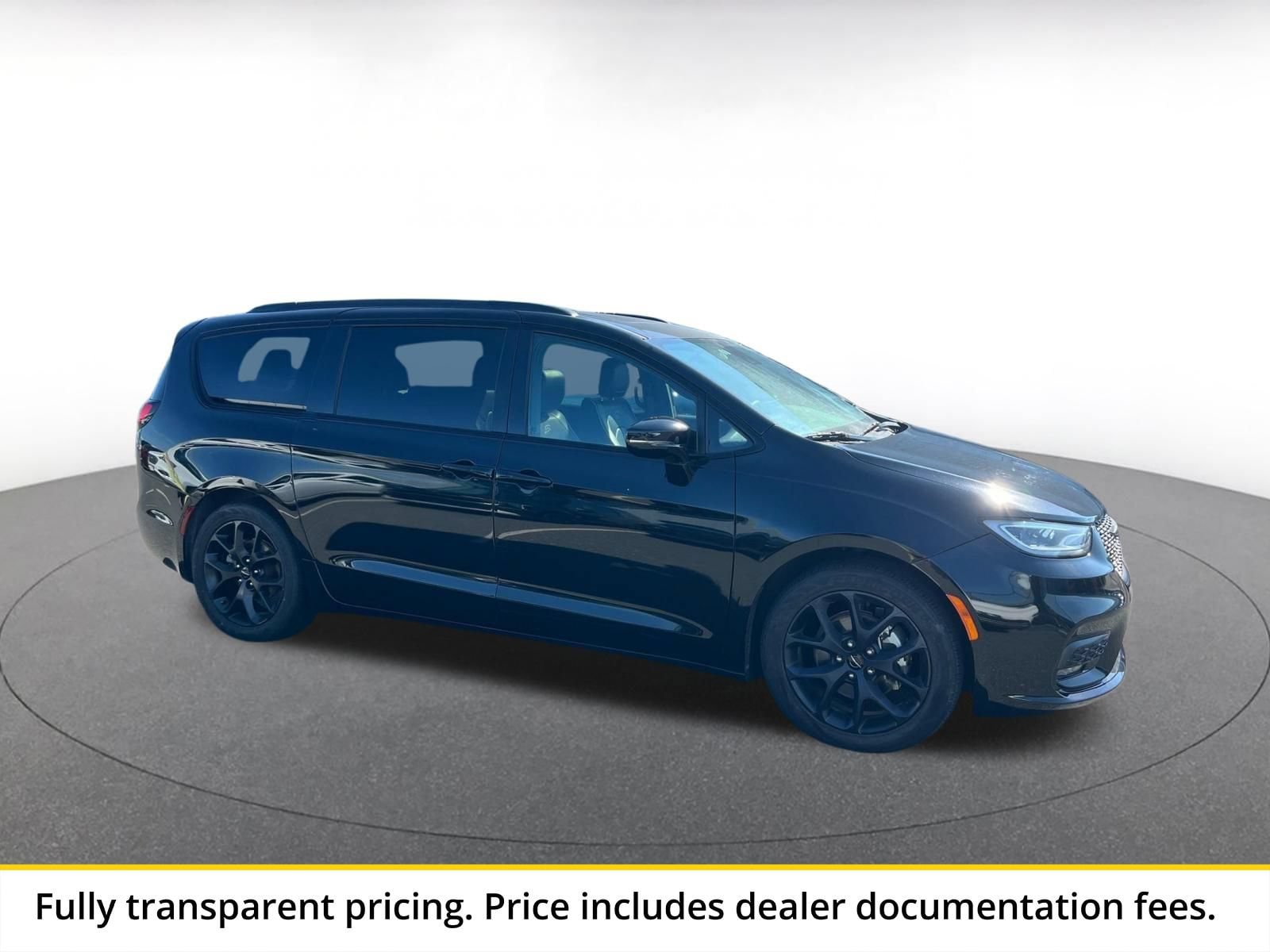 Thumbnail: 2025 Chrysler Pacifica - 1