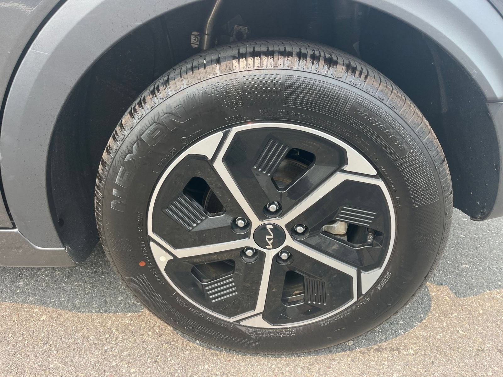 Thumbnail: 2026 Kia Niro - 28