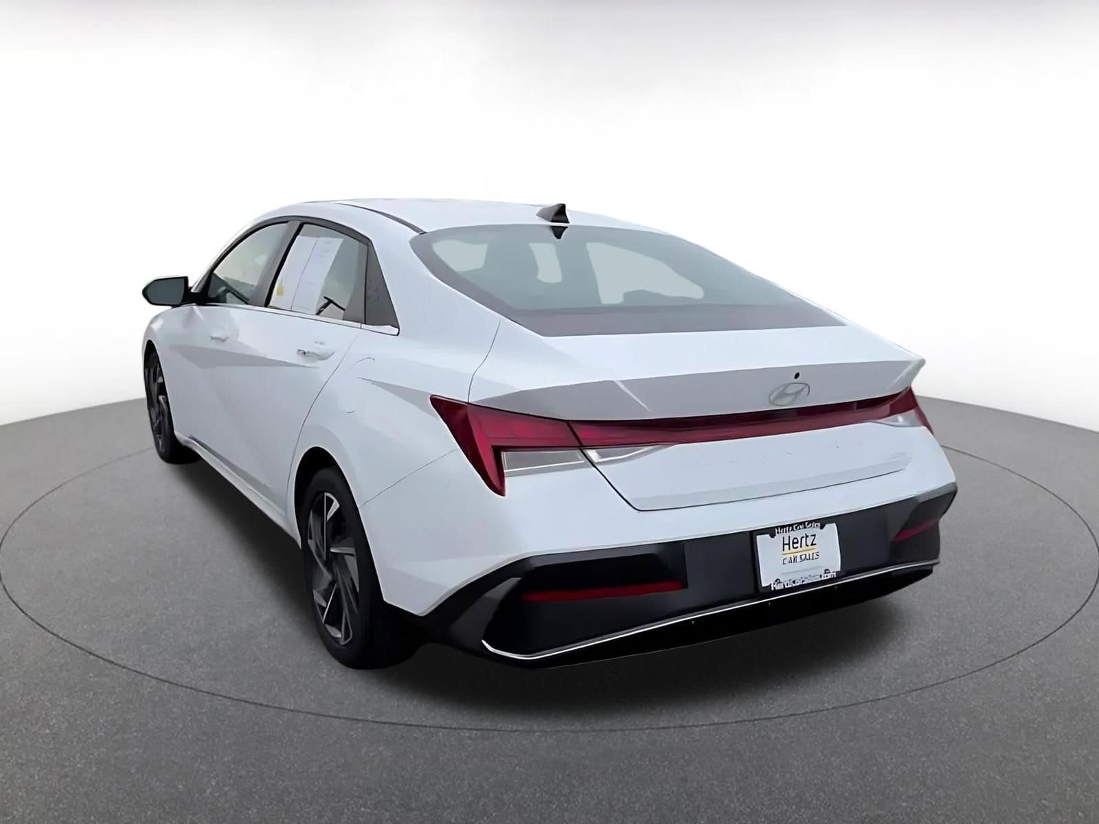 Thumbnail: 2025 Hyundai Elantra - 11