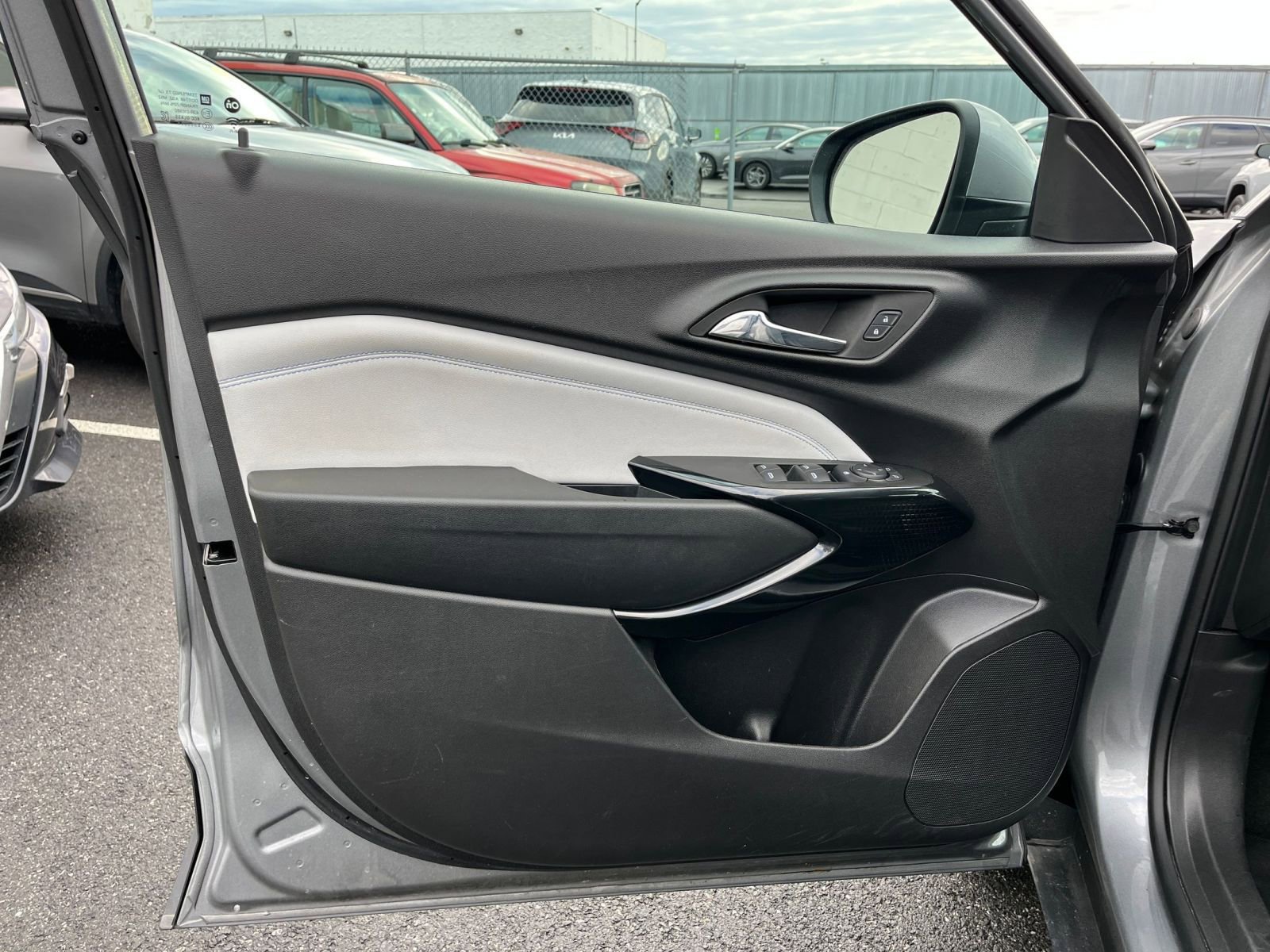 Thumbnail: 2025 Chevrolet Trax - 20