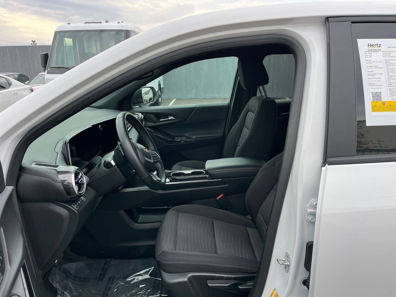 Thumbnail: 2025 Chevrolet Equinox - 26