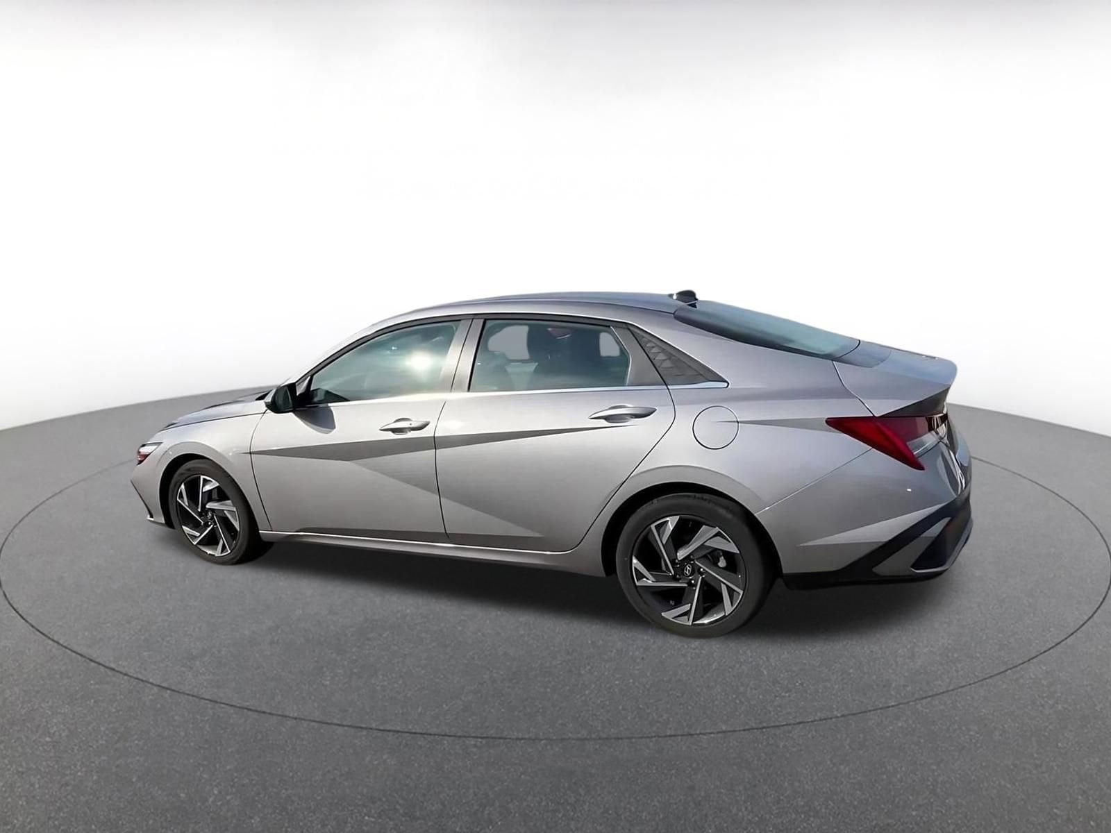 Thumbnail: 2025 Hyundai Elantra - 10