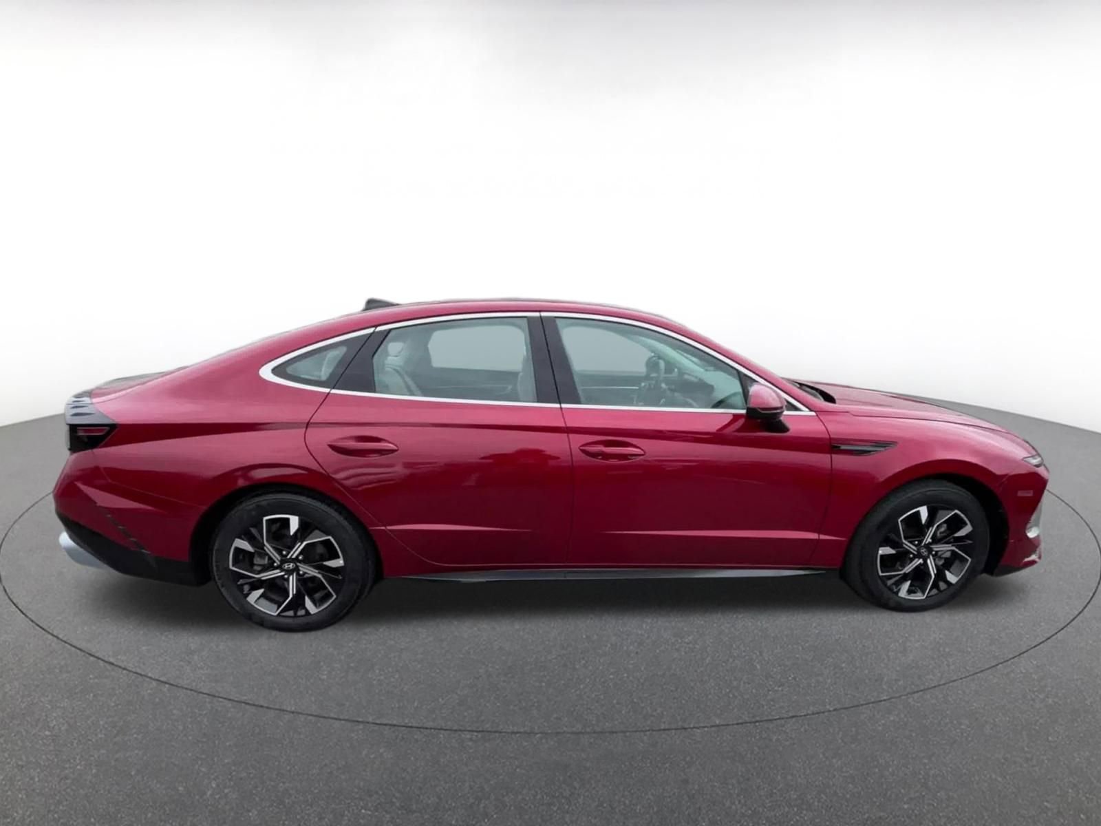 Thumbnail: 2025 Hyundai Sonata - 16