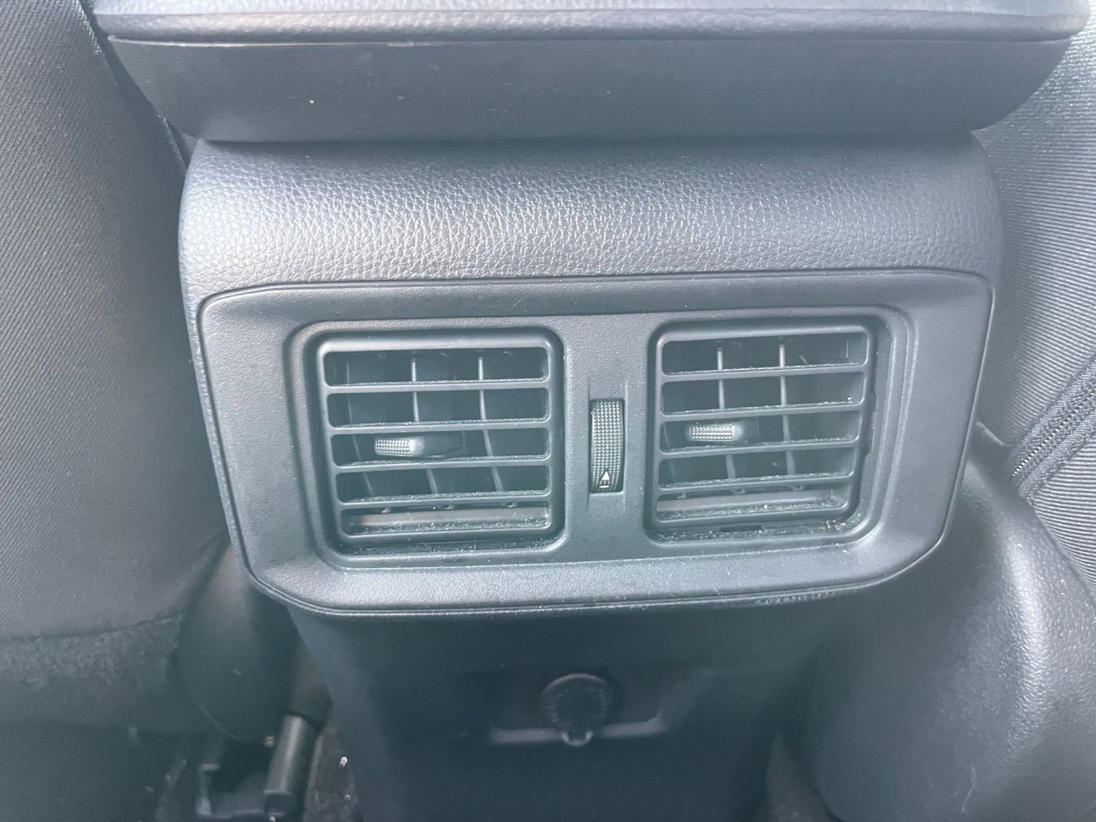 Thumbnail: 2025 Toyota RAV4 - 22